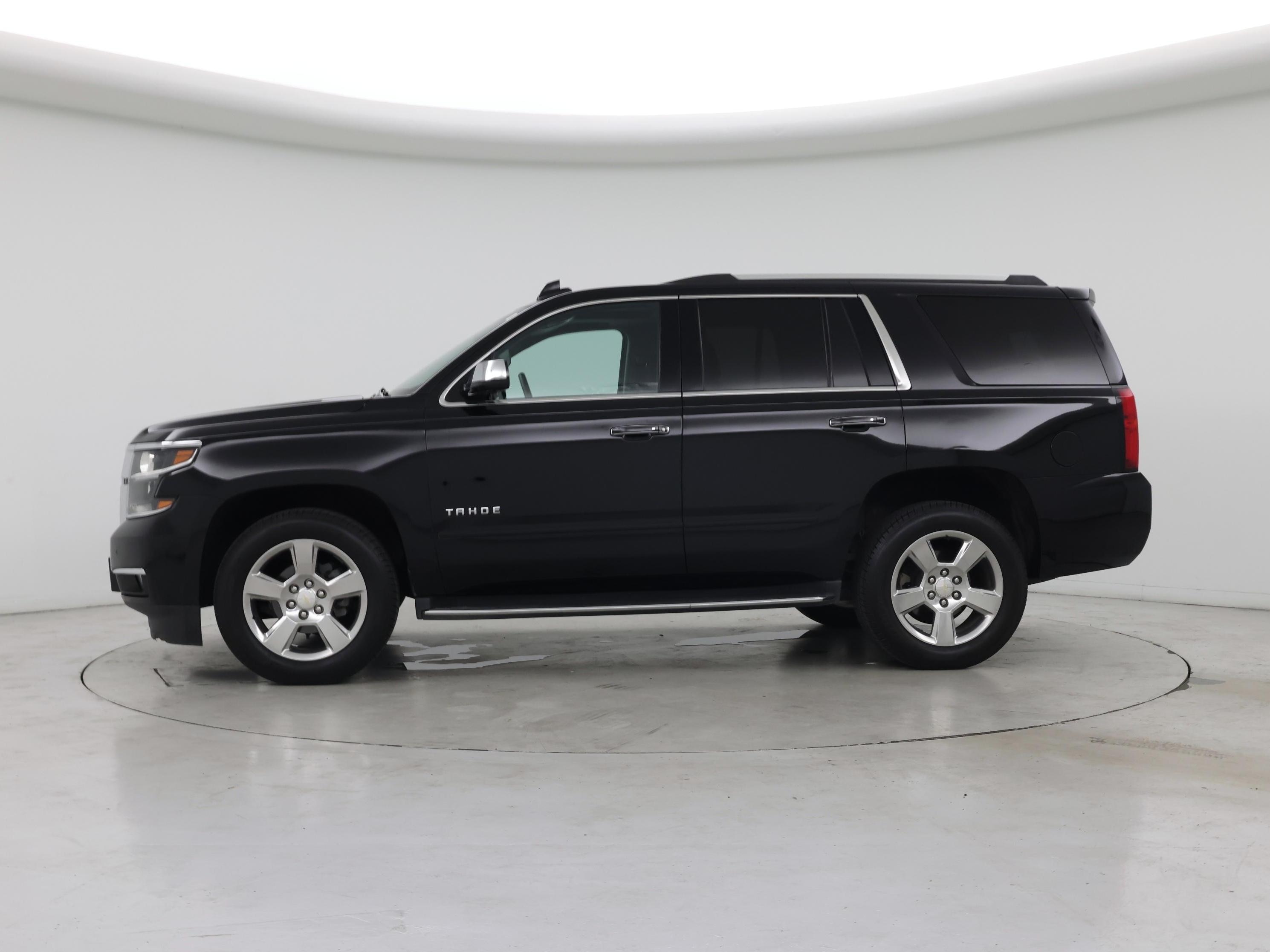 Thumbnail: 2017 Chevrolet Tahoe - 3