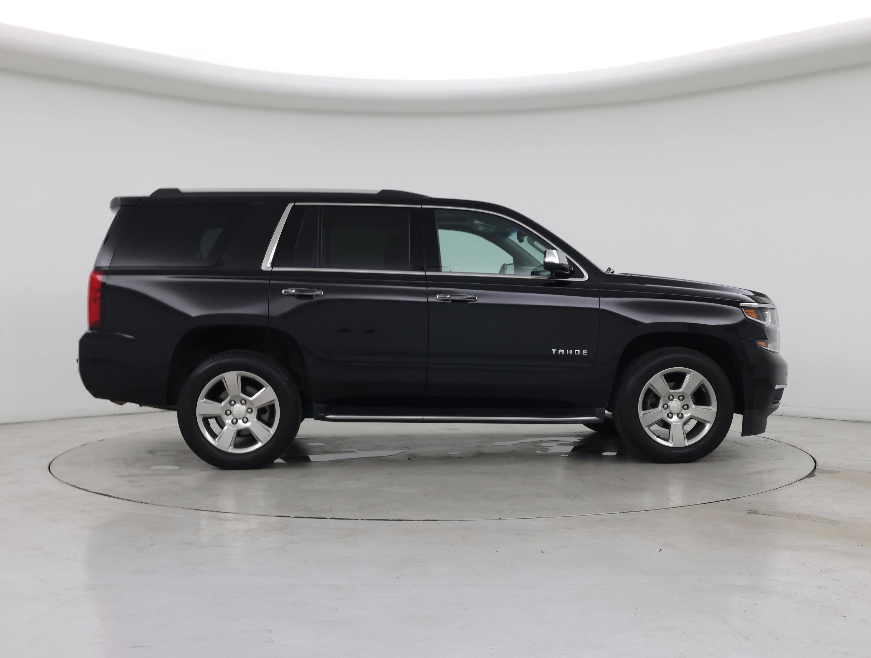 Thumbnail: 2017 Chevrolet Tahoe - 7
