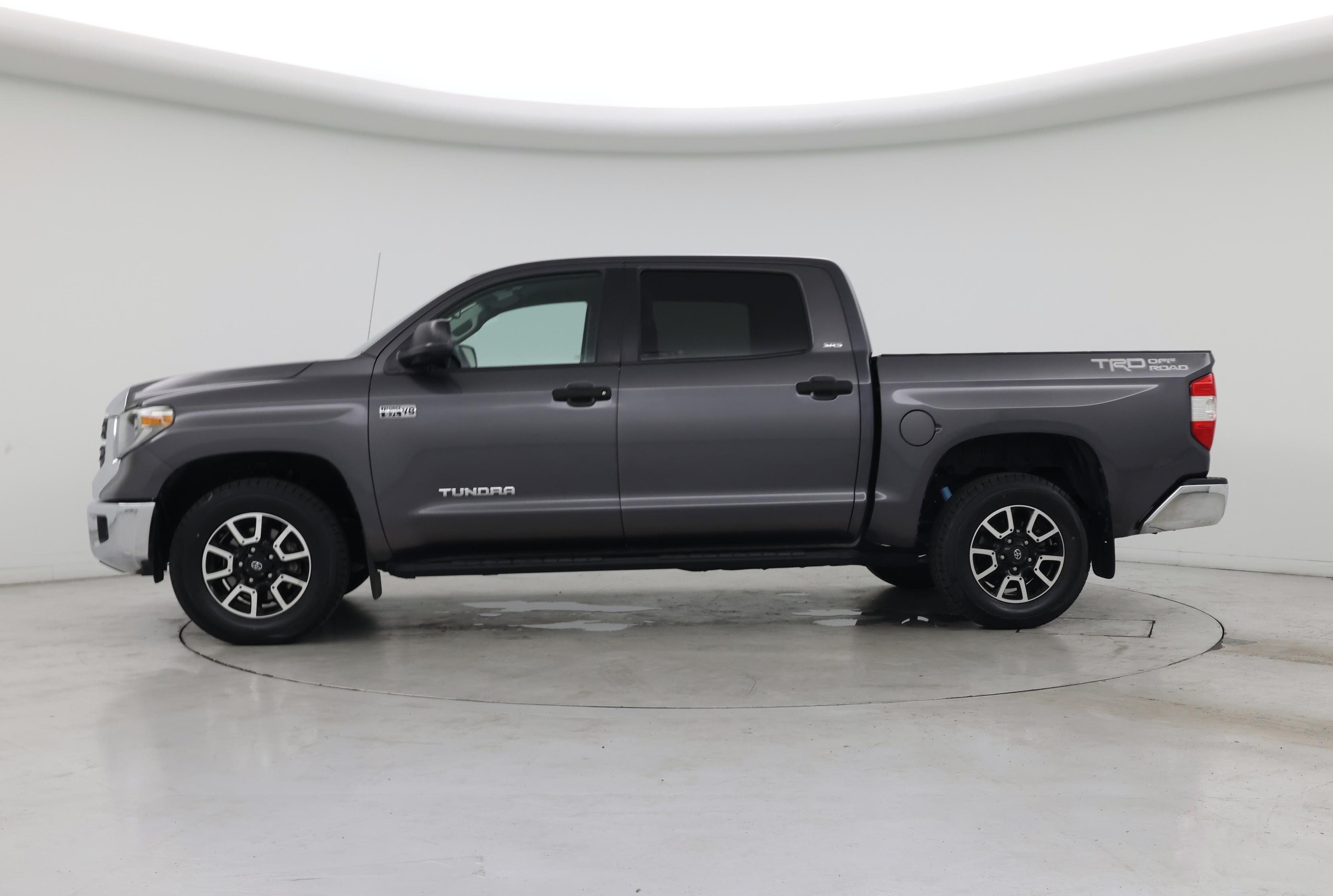 Thumbnail: 2018 Toyota Tundra - 3