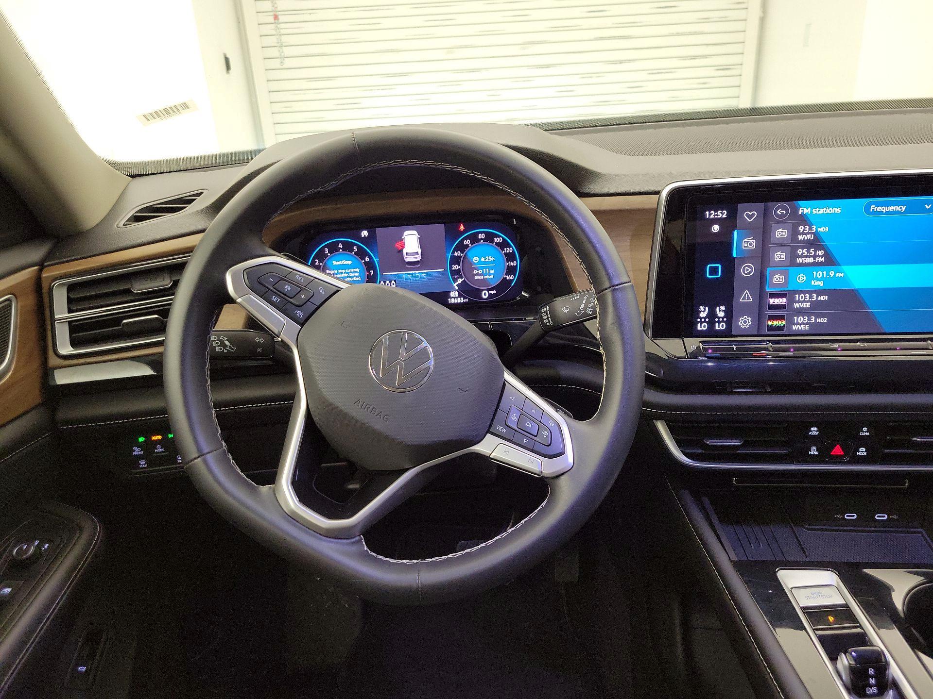 Thumbnail: 2025 Volkswagen Atlas - 10