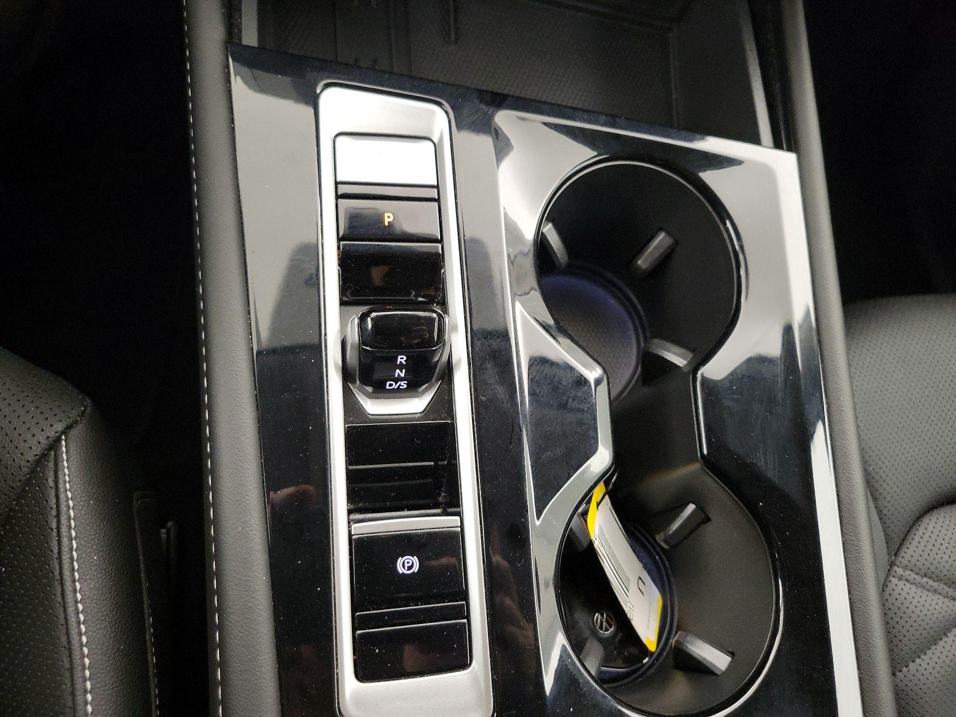 Thumbnail: 2025 Volkswagen Atlas - 17