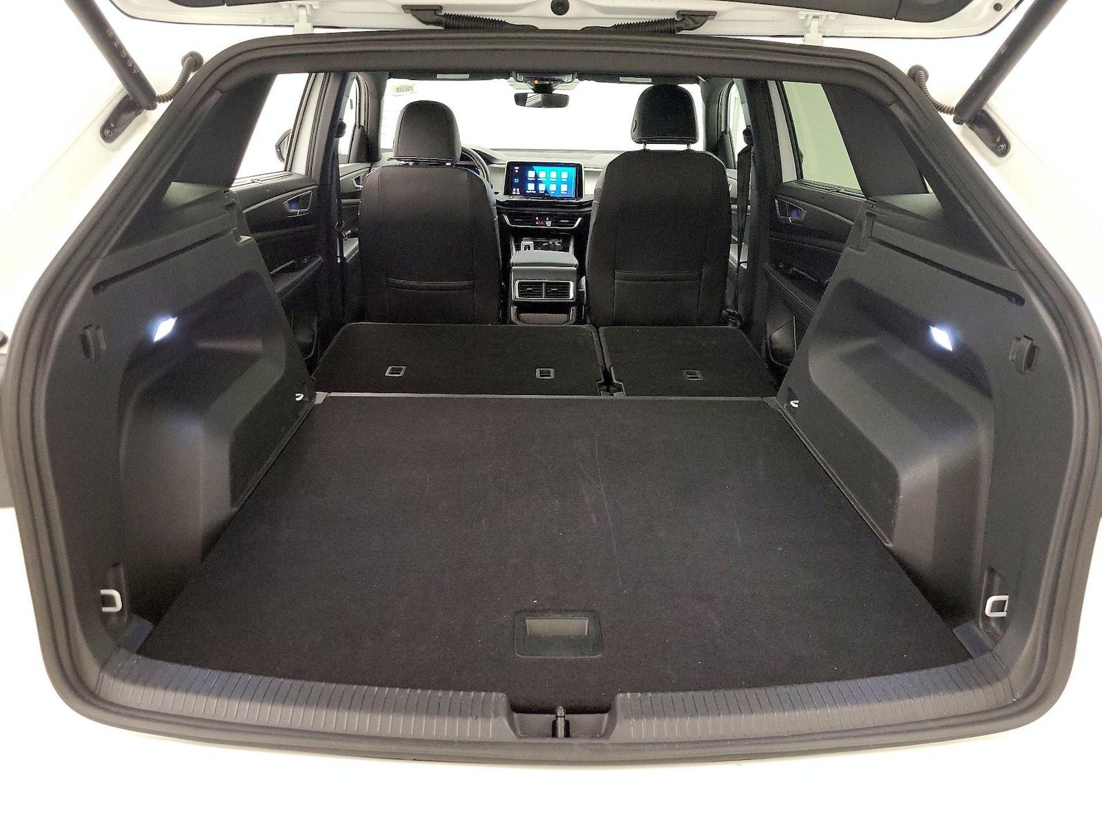 2025 Volkswagen Atlas Cross Sport SE w/Tech - Photo 23
