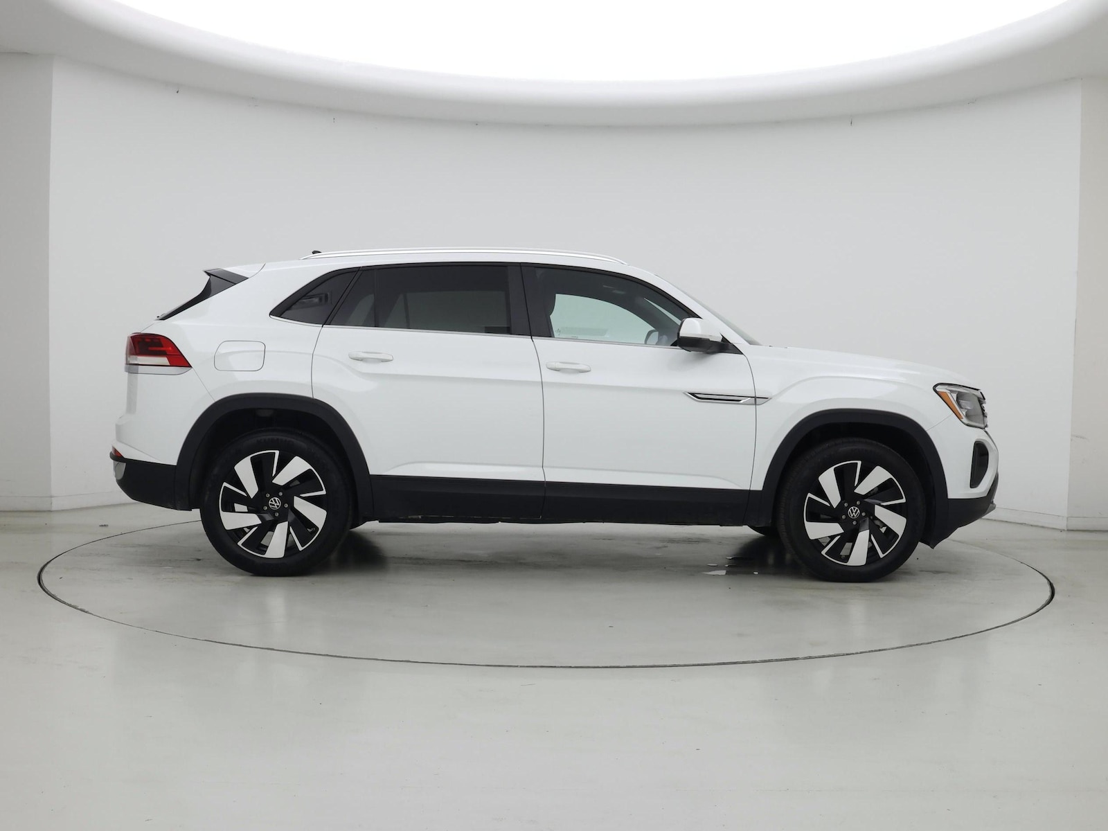 2025 Volkswagen Atlas Cross Sport SE w/Tech - Photo 8