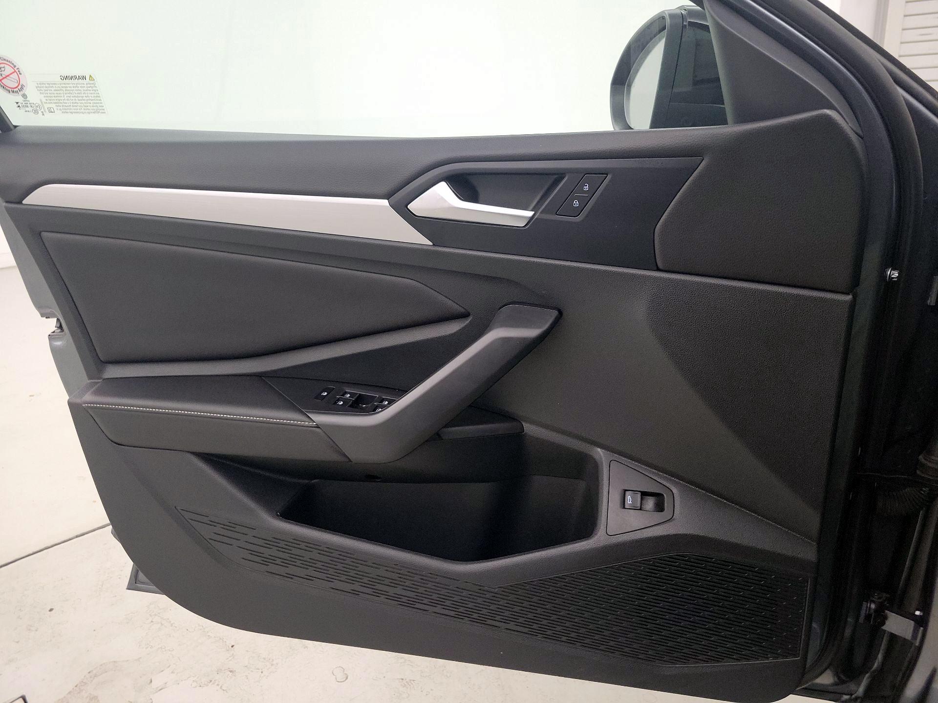 Thumbnail: 2025 Volkswagen Jetta - 12