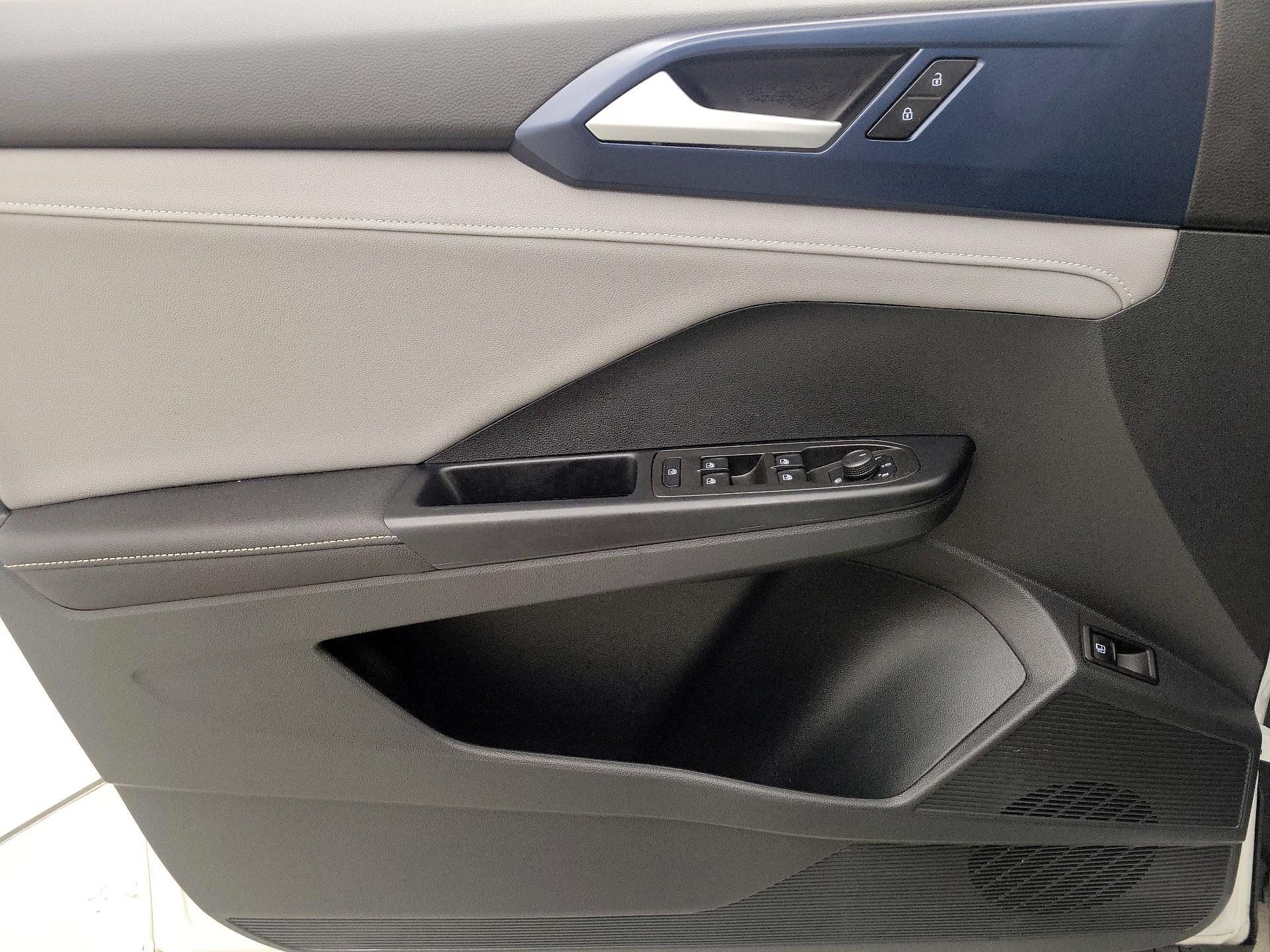 Thumbnail: 2024 Volkswagen Taos - 12
