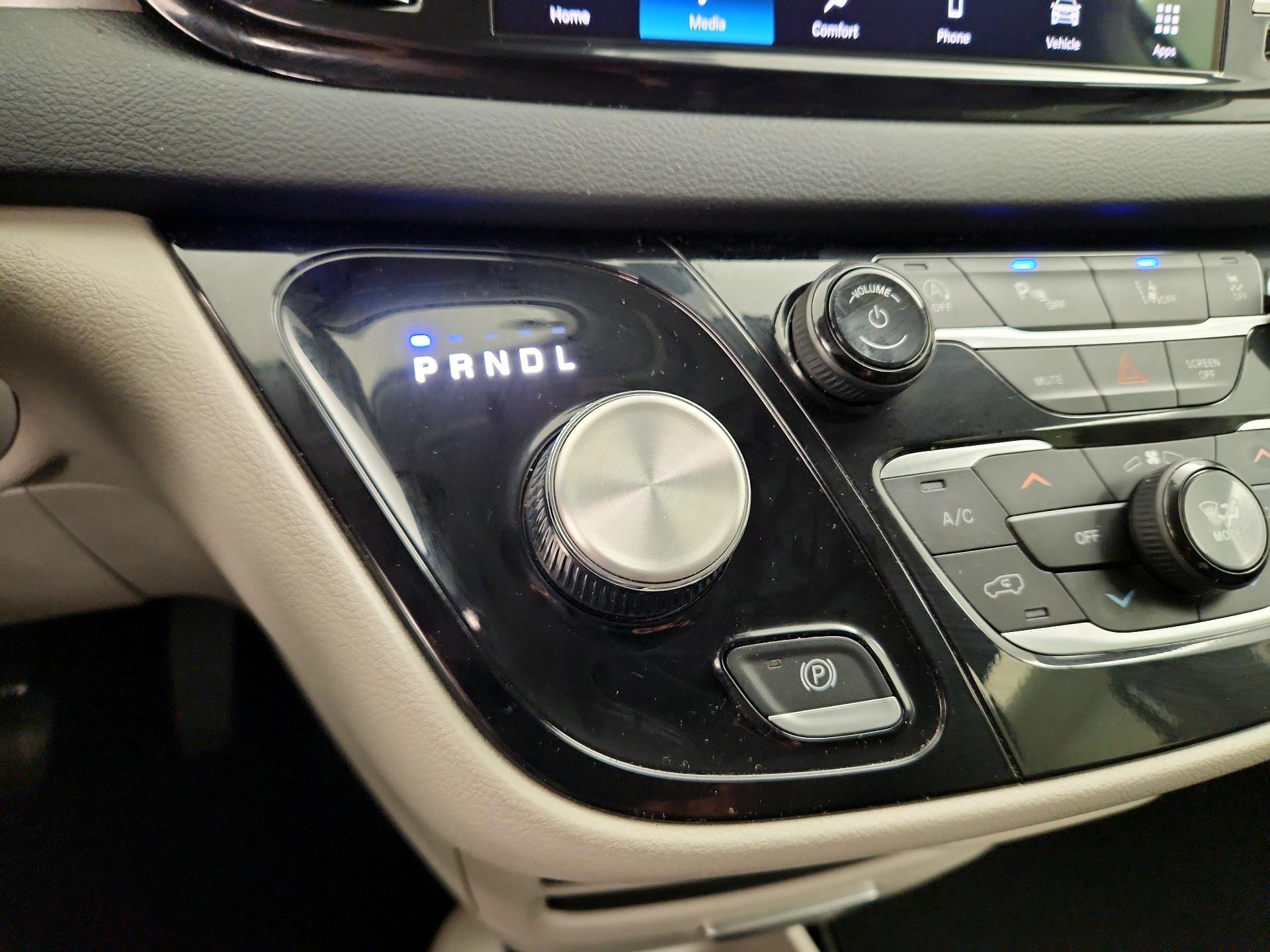 Thumbnail: 2024 Chrysler Pacifica - 17
