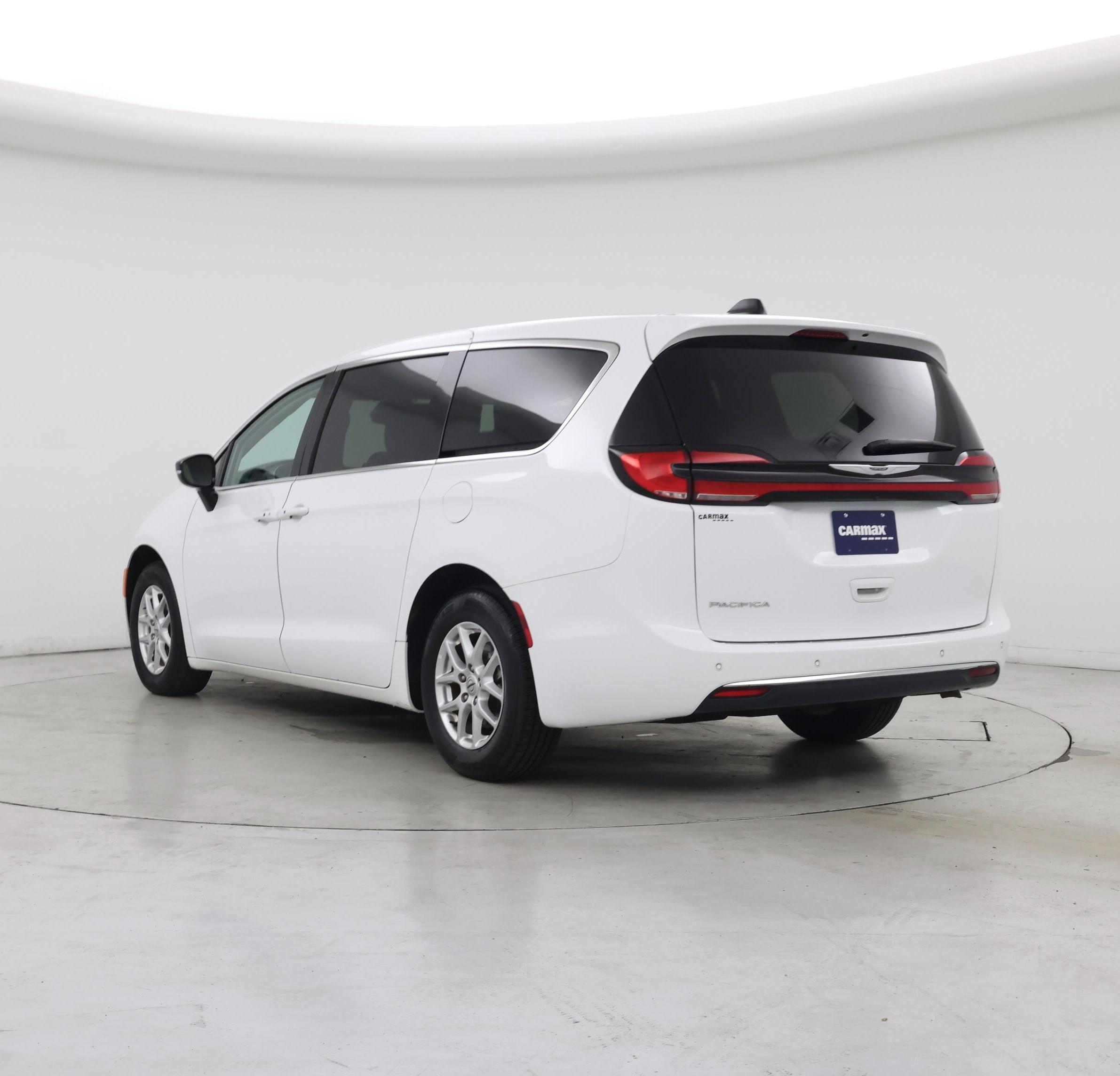 Thumbnail: 2024 Chrysler Pacifica - 2