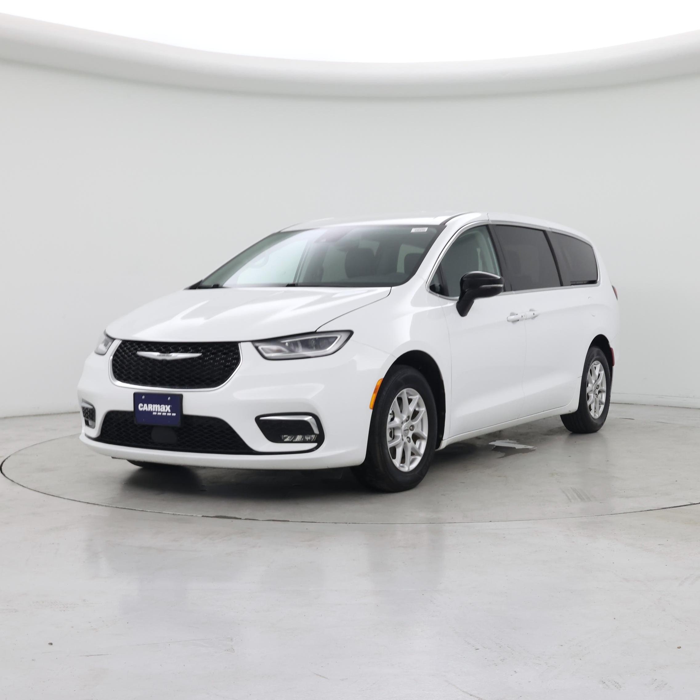 Thumbnail: 2024 Chrysler Pacifica - 4