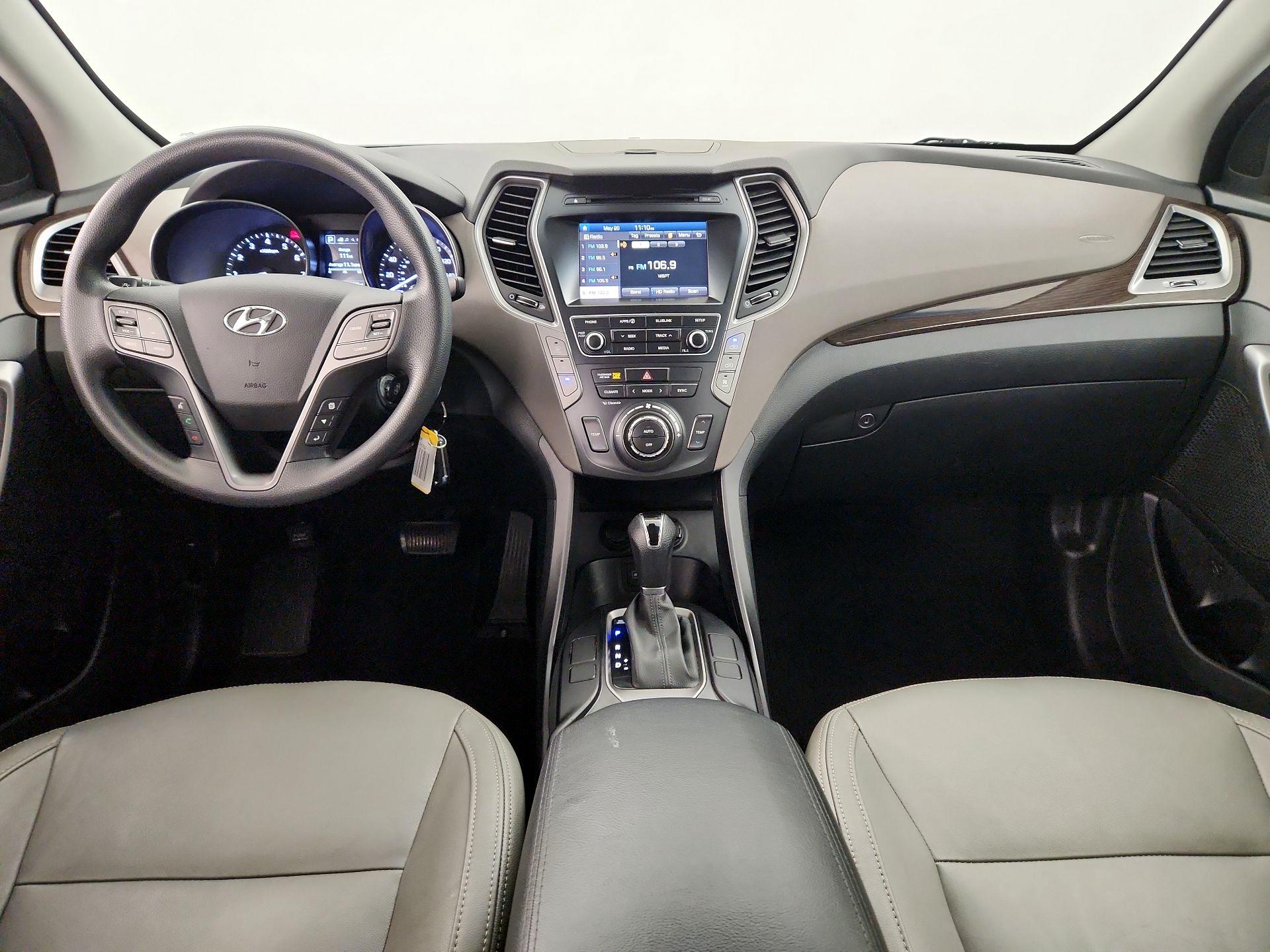 Thumbnail: 2017 Hyundai Santa Fe - 9