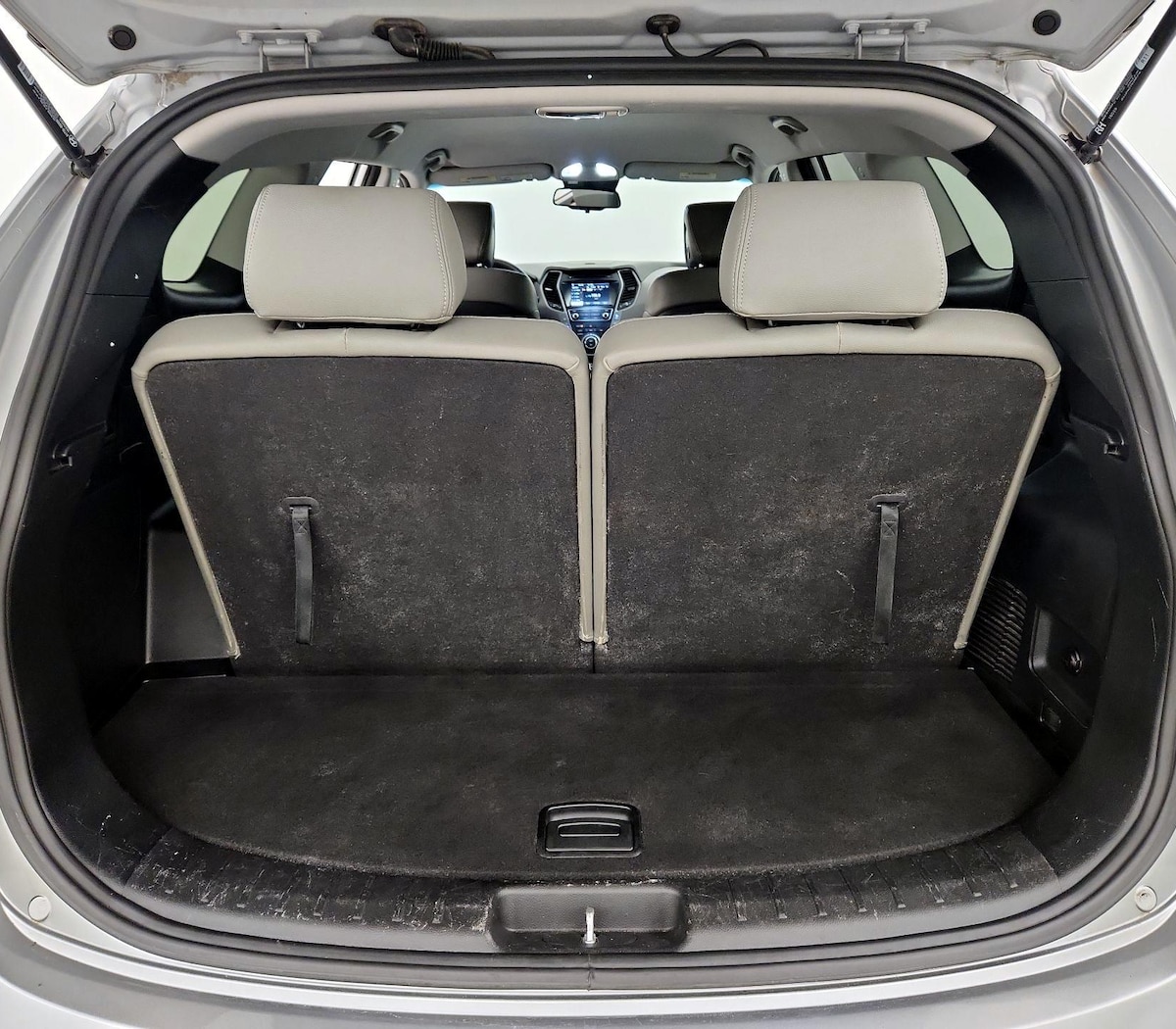 Trunk/Cargo (Seats Up)