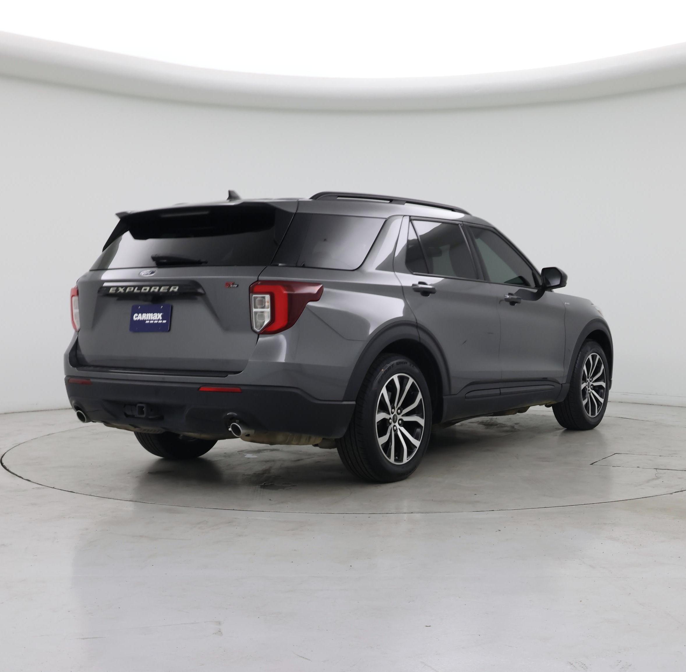 Thumbnail: 2023 Ford Explorer - 8