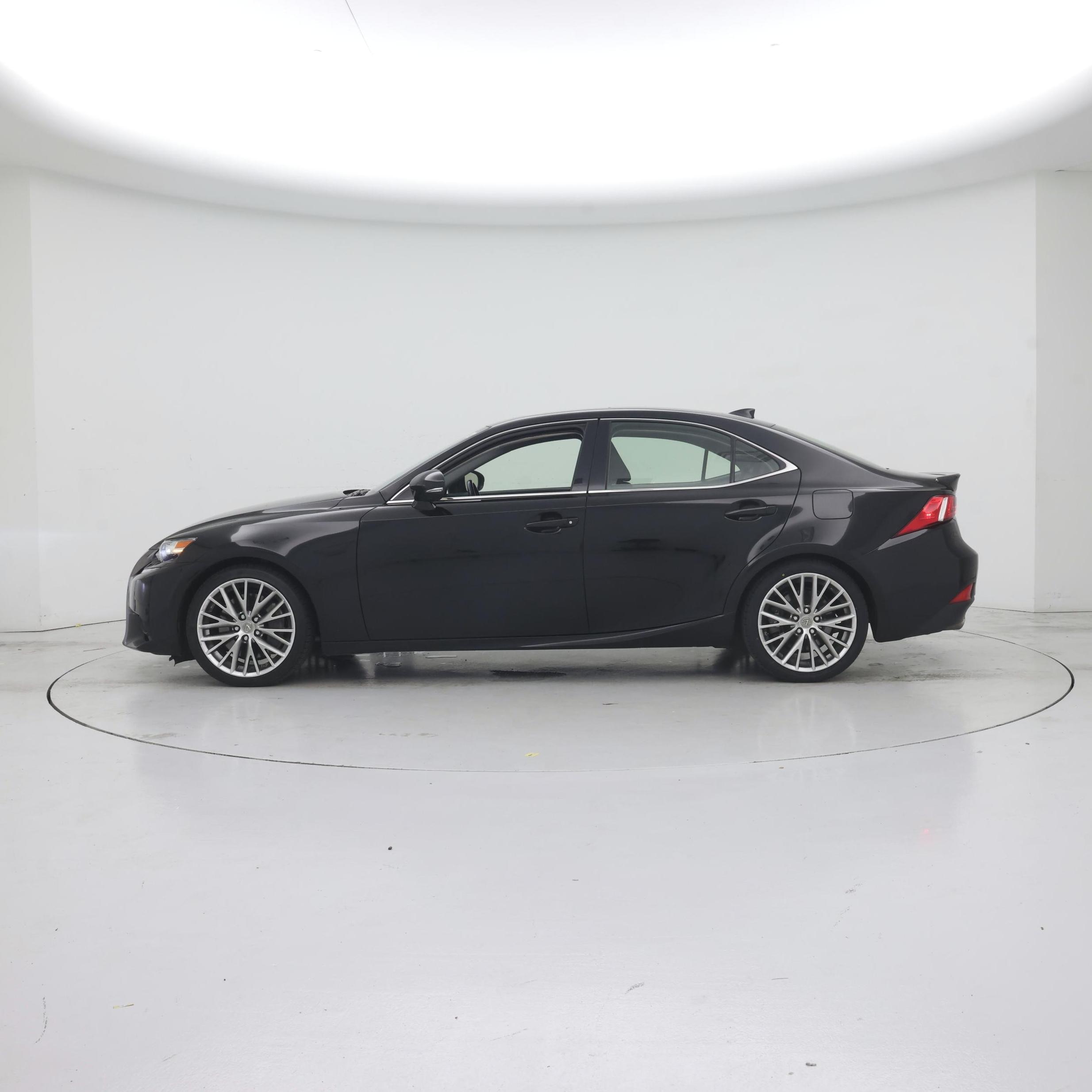 Thumbnail: 2016 Lexus IS - 3