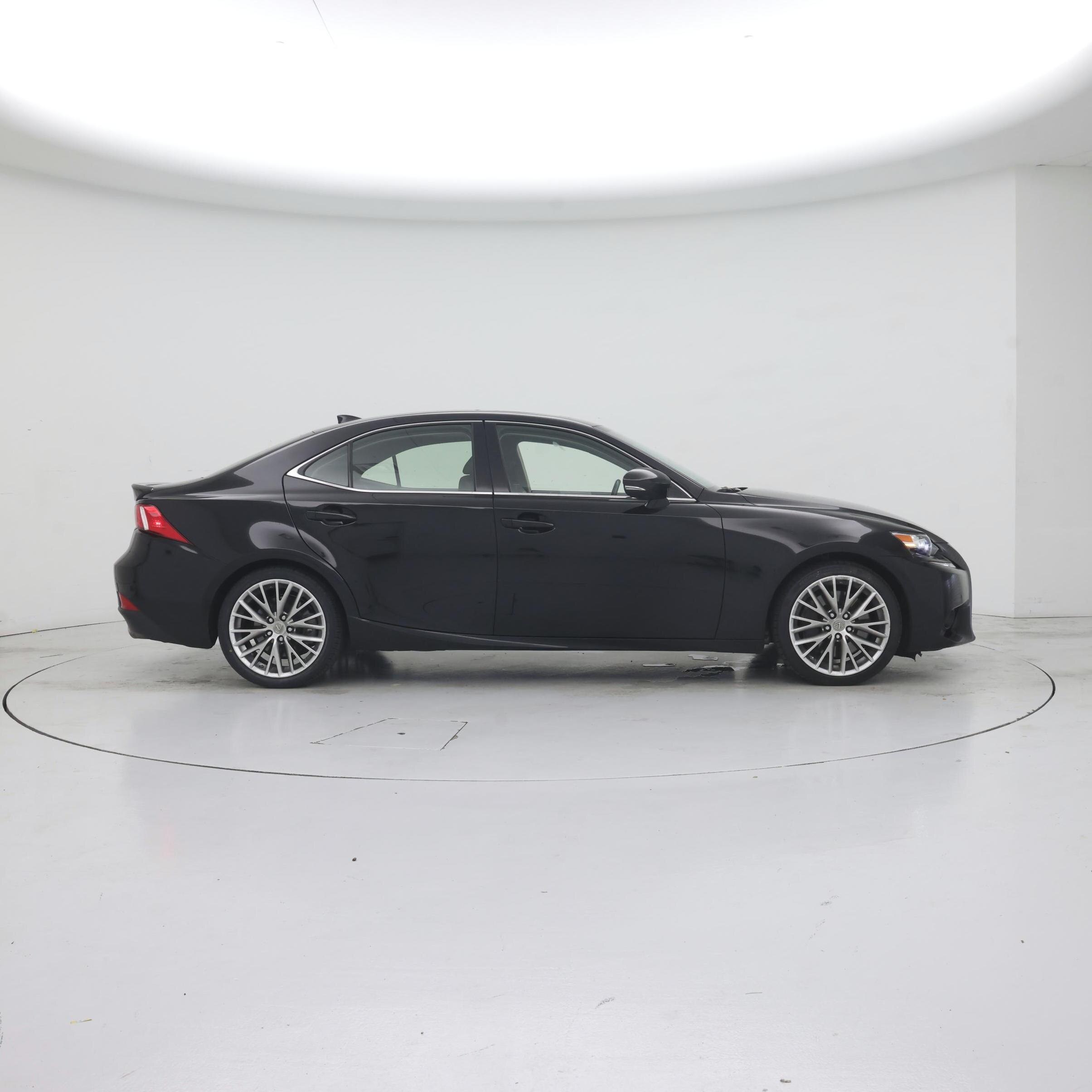 Thumbnail: 2016 Lexus IS - 7