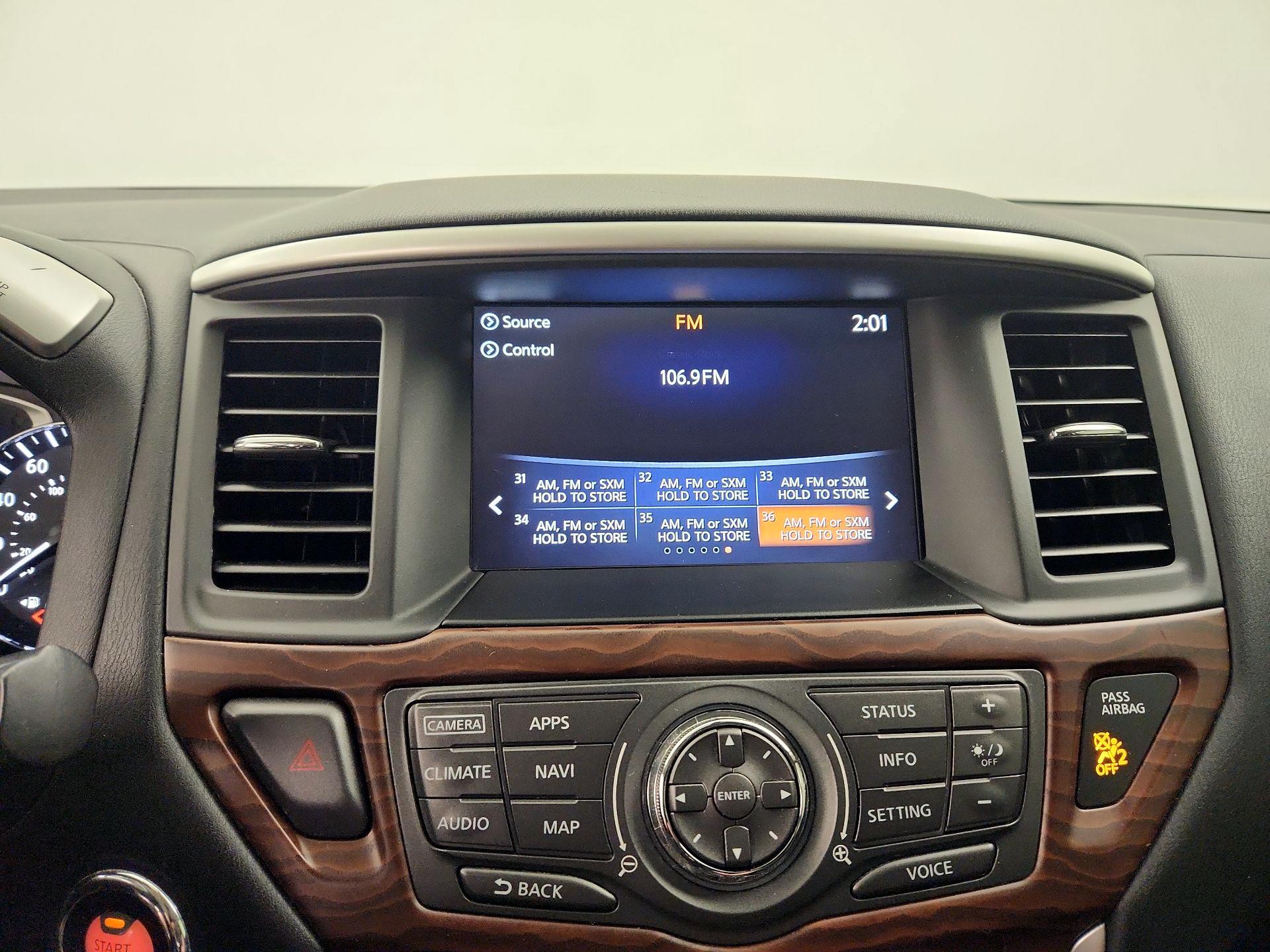 Thumbnail: 2017 Nissan Pathfinder - 16