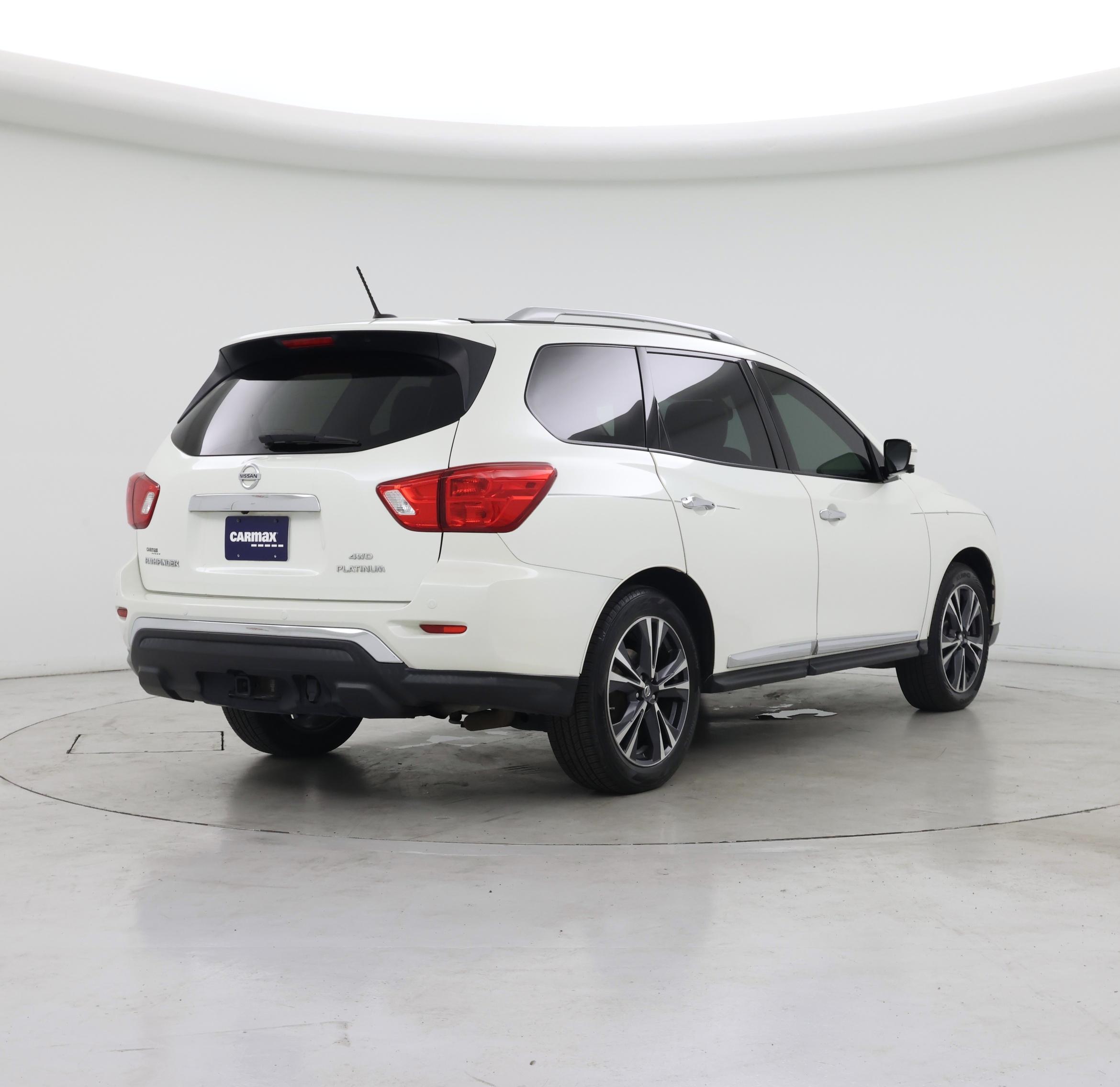 Thumbnail: 2017 Nissan Pathfinder - 8