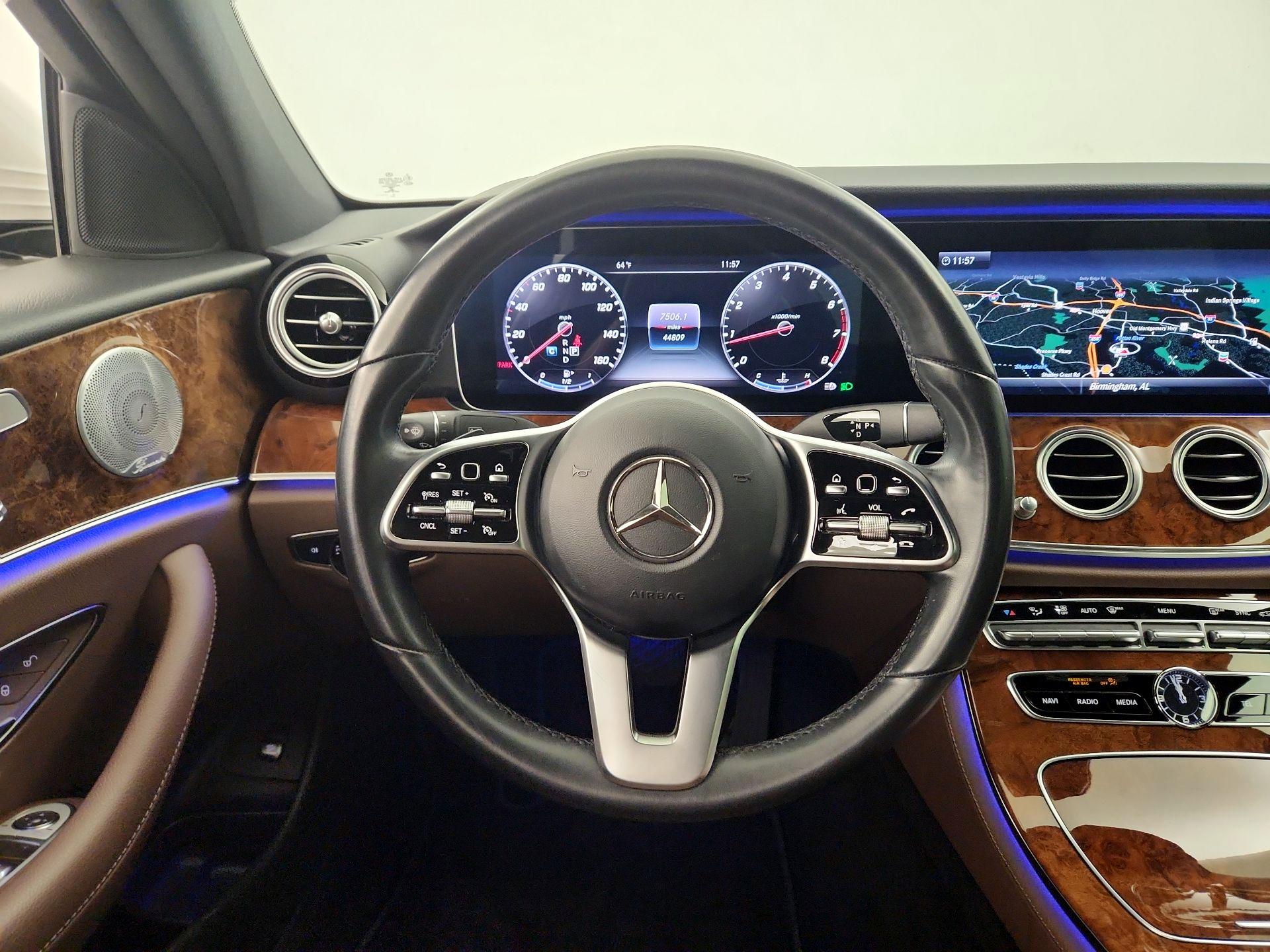 Thumbnail: 2020 Mercedes-Benz E-Class - 10