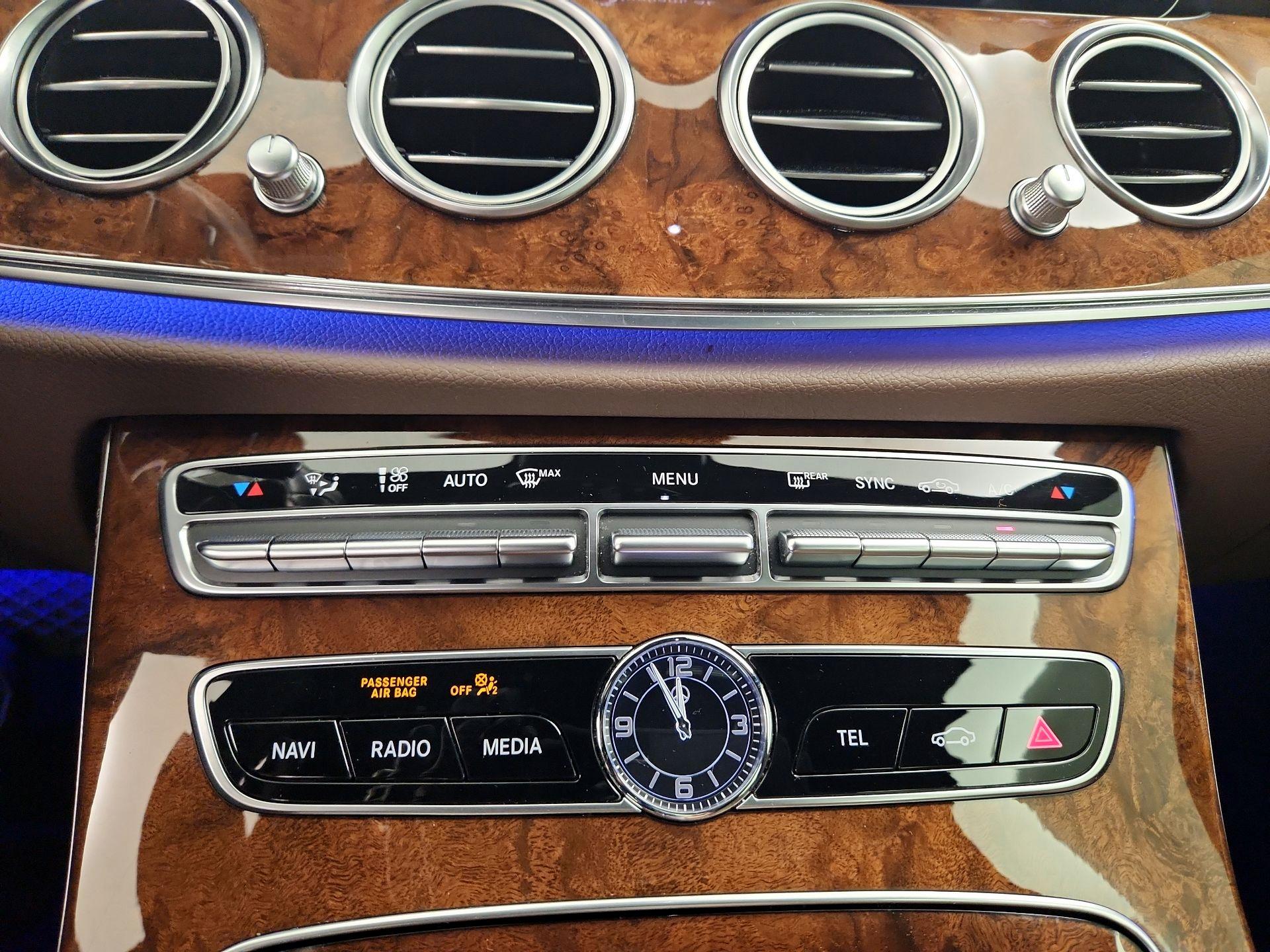 Thumbnail: 2020 Mercedes-Benz E-Class - 17