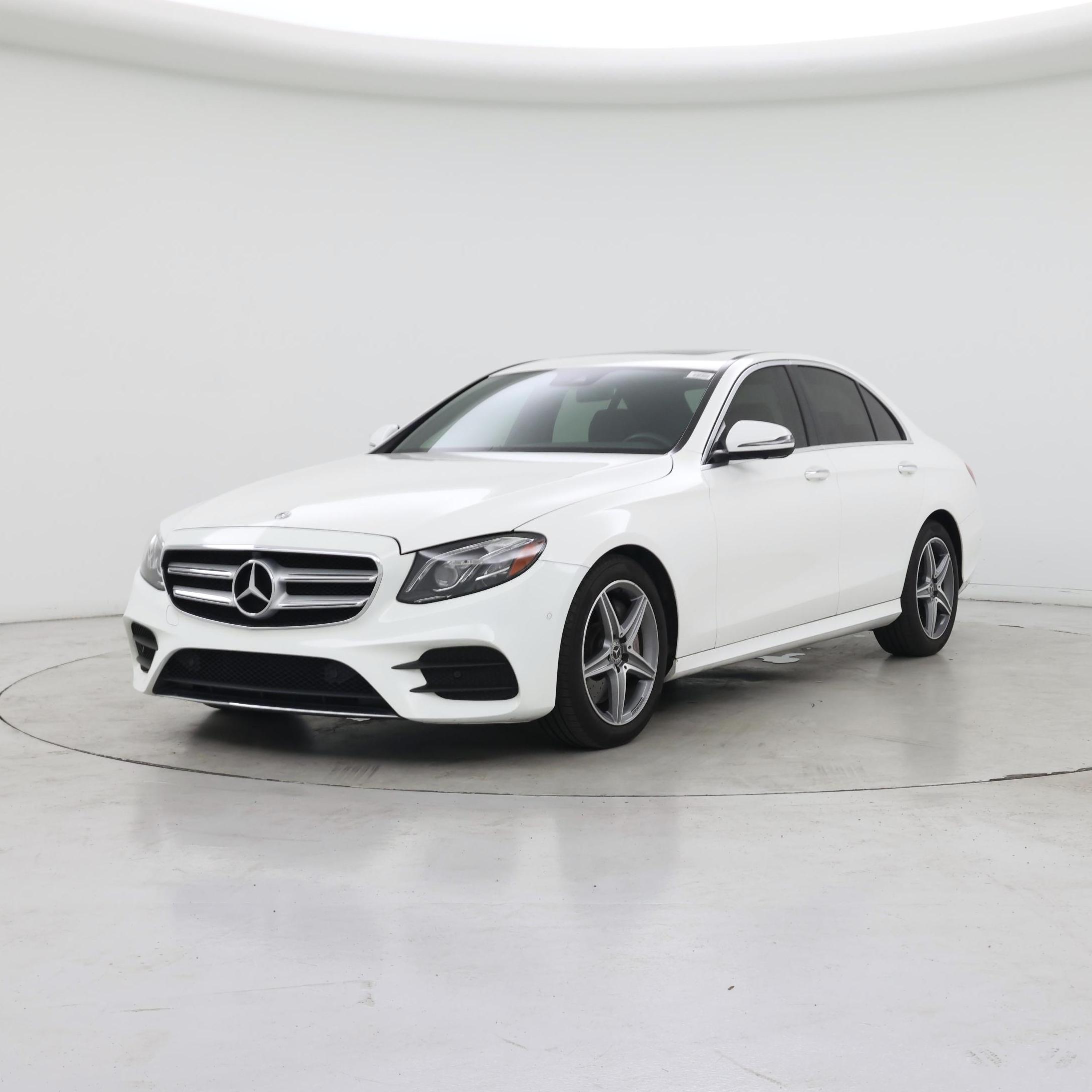 Thumbnail: 2020 Mercedes-Benz E-Class - 4