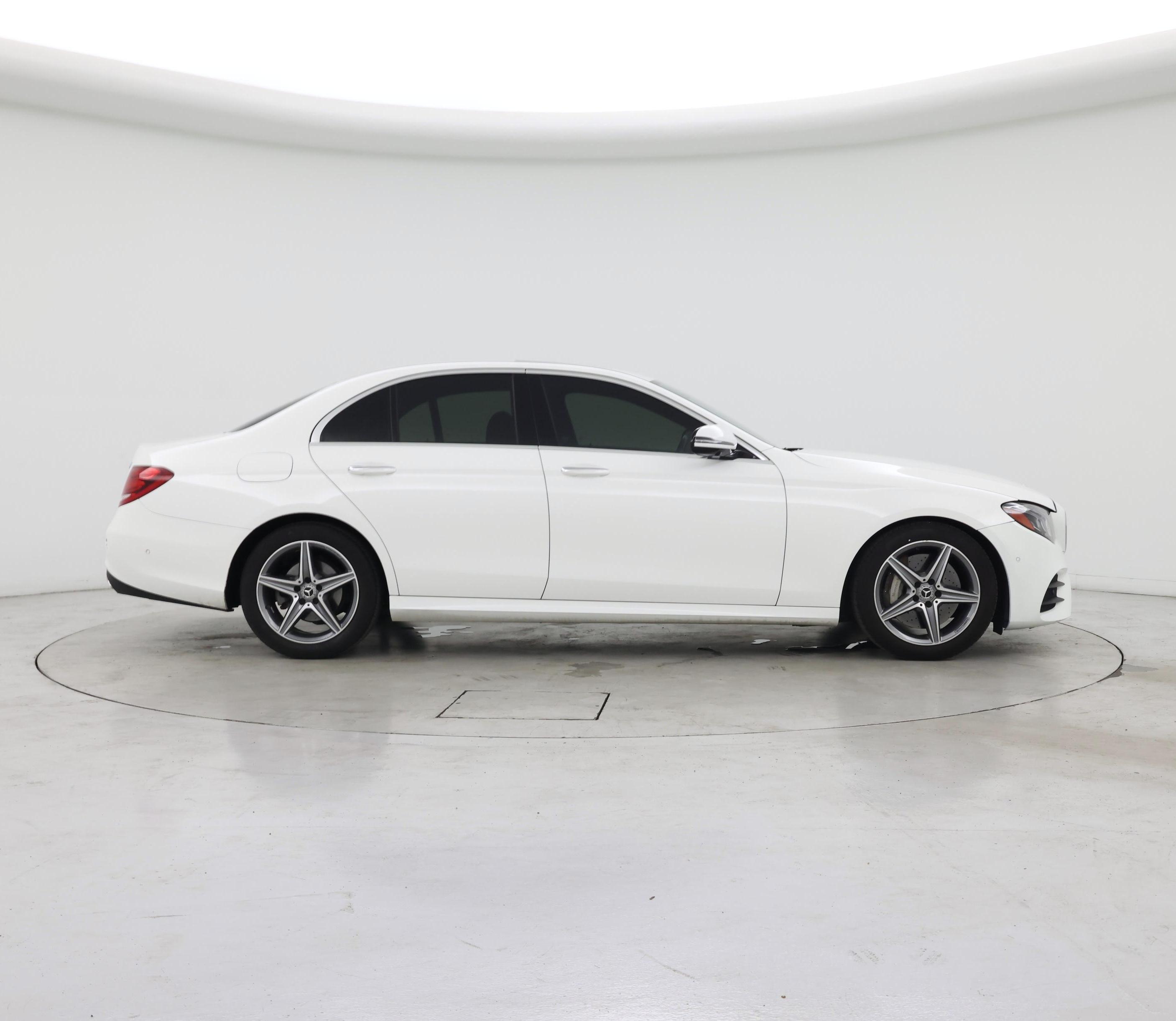 Thumbnail: 2020 Mercedes-Benz E-Class - 7