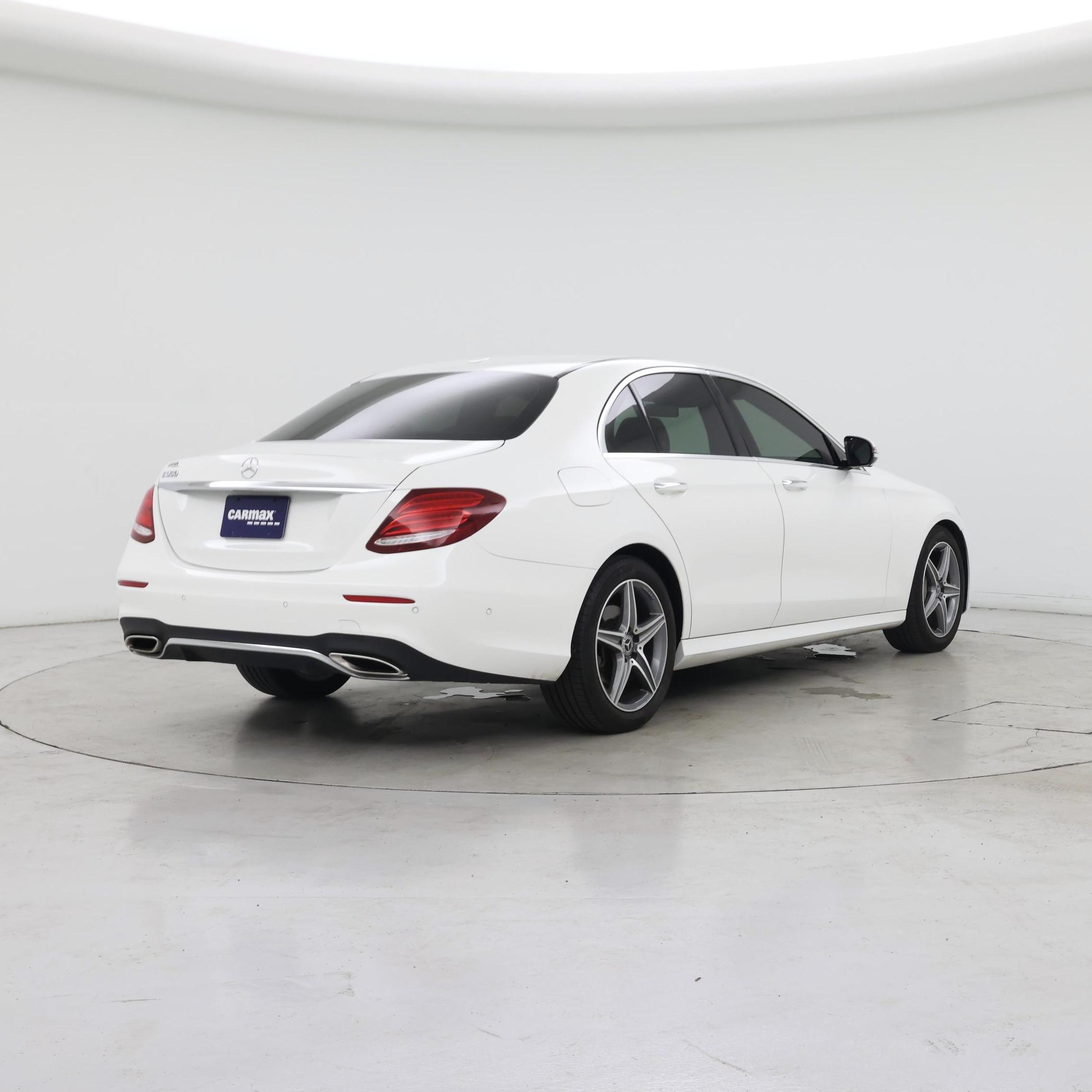 Thumbnail: 2020 Mercedes-Benz E-Class - 8