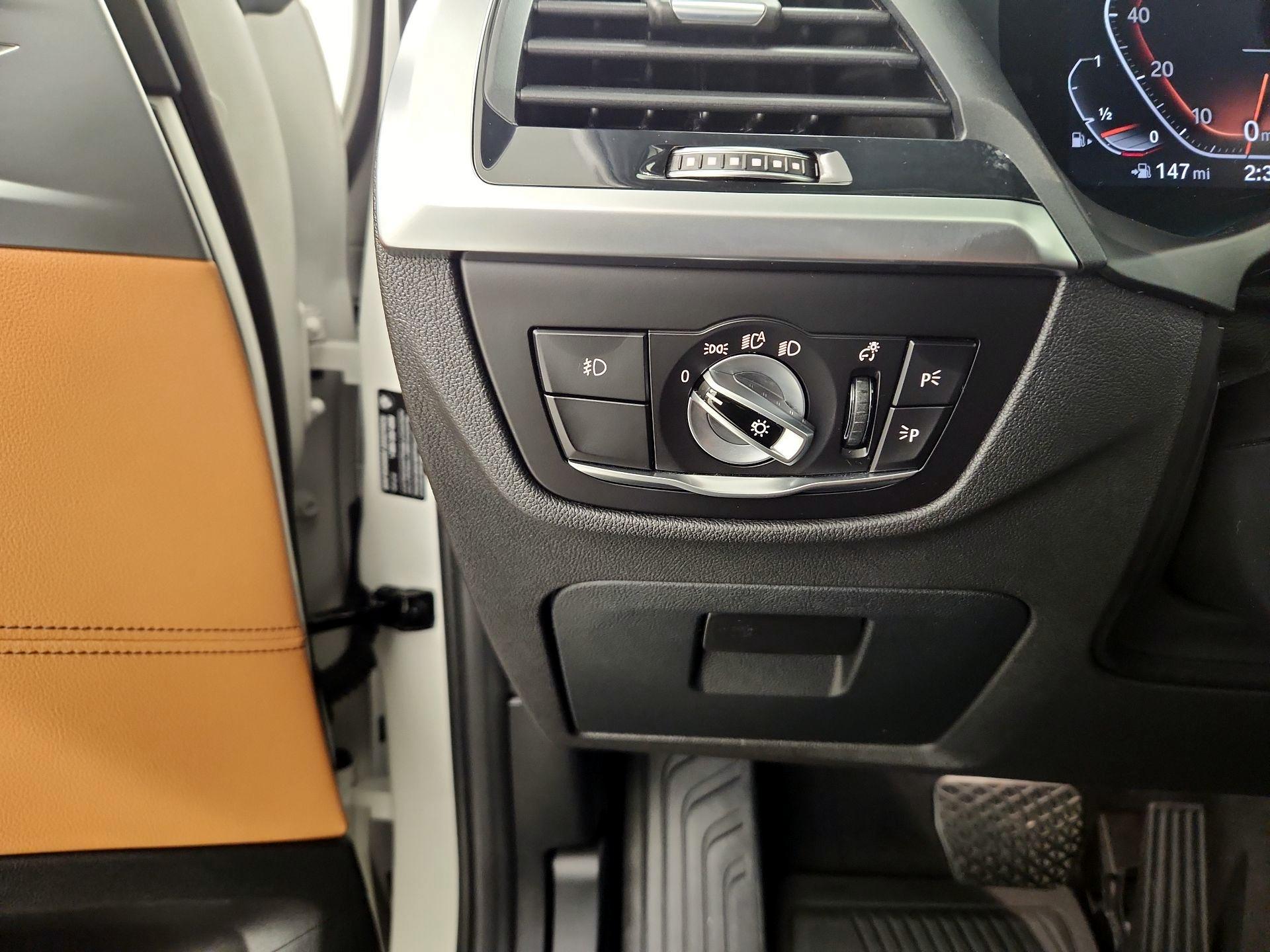 Thumbnail: 2021 BMW X3 - 13
