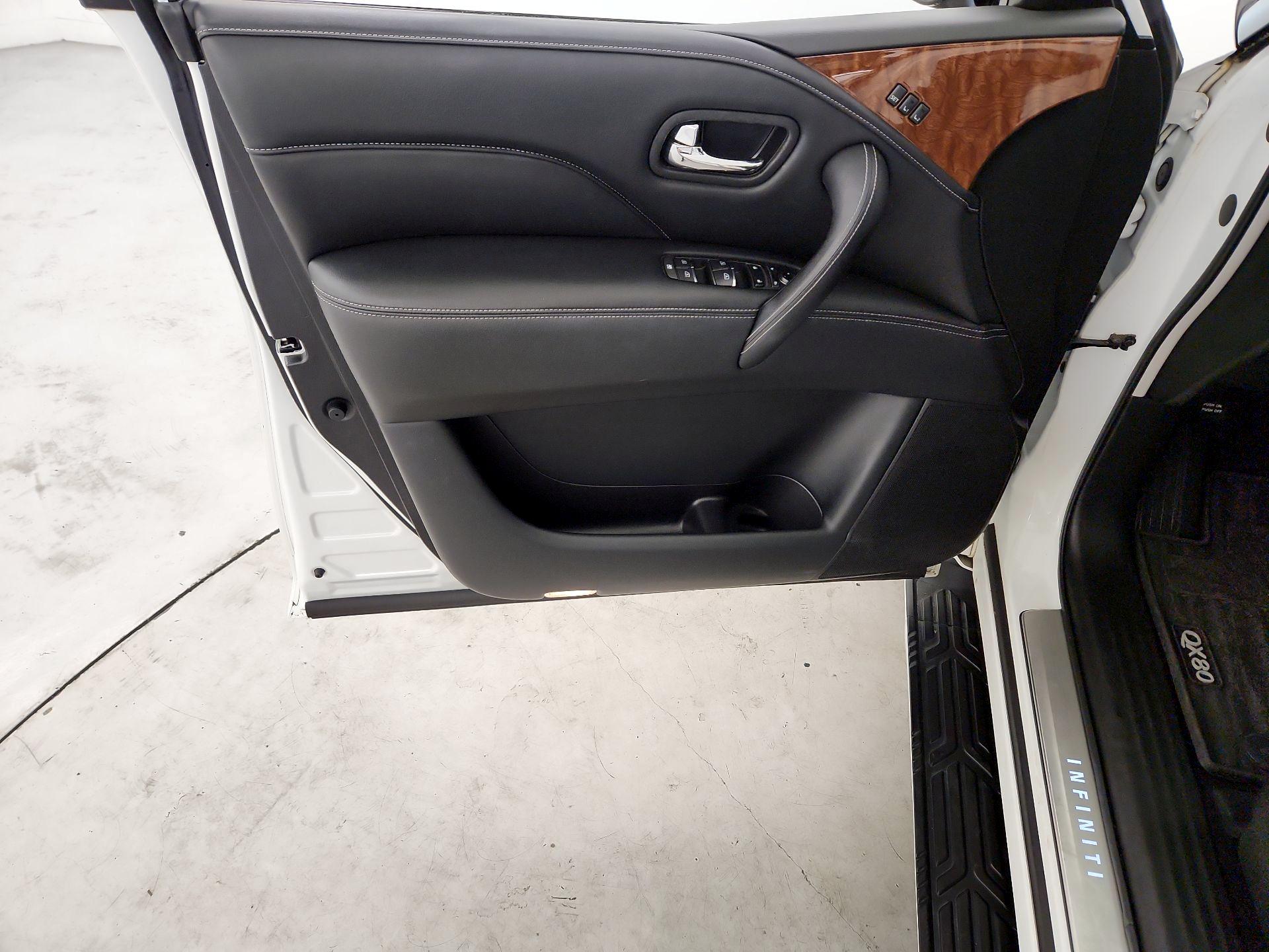 Thumbnail: 2019 INFINITI QX80 - 12