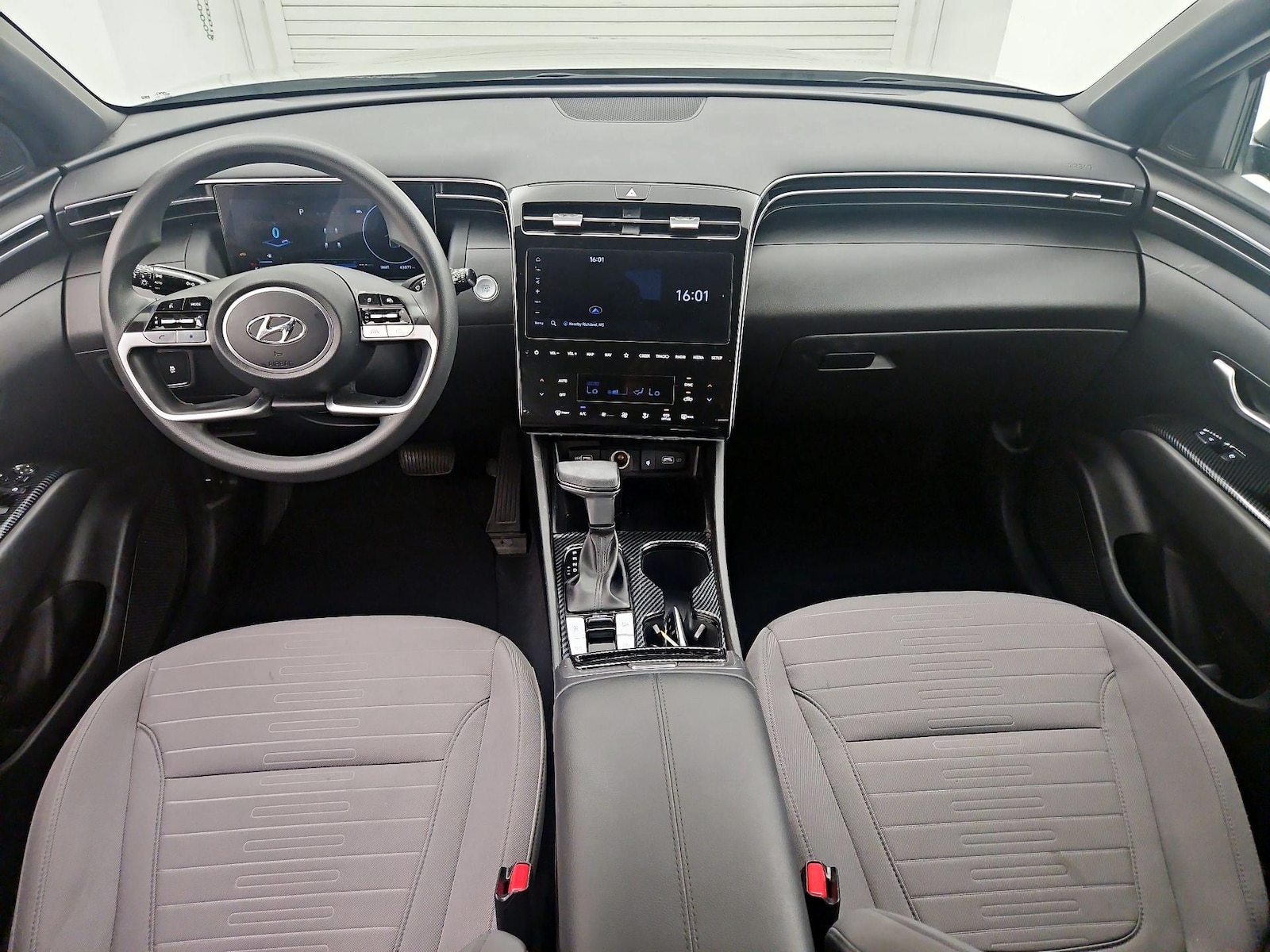 2024 Hyundai Santa Cruz SEL - Photo 10