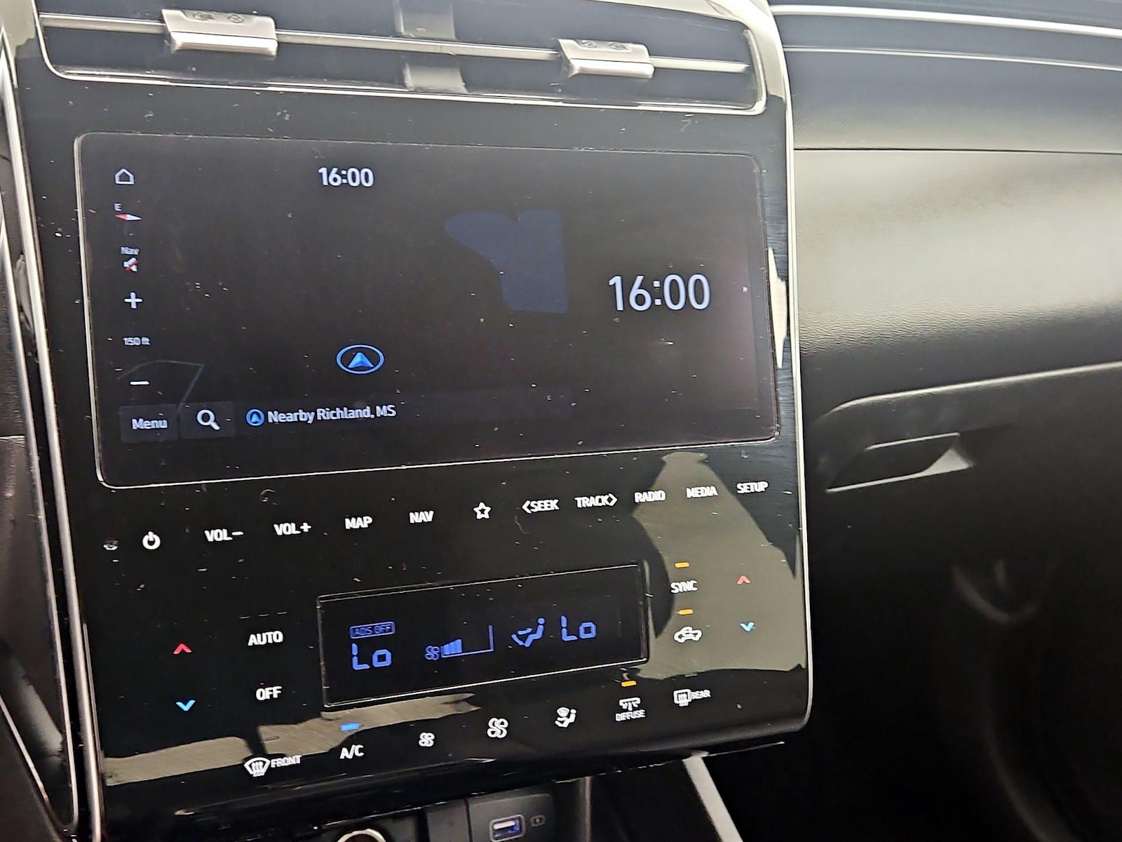 2024 Hyundai Santa Cruz SEL - Photo 15