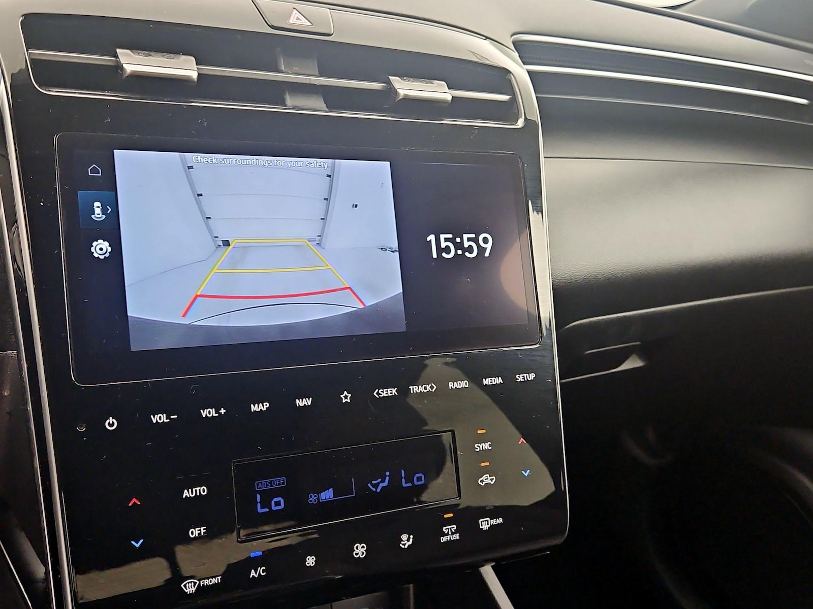 2024 Hyundai Santa Cruz SEL - Photo 16