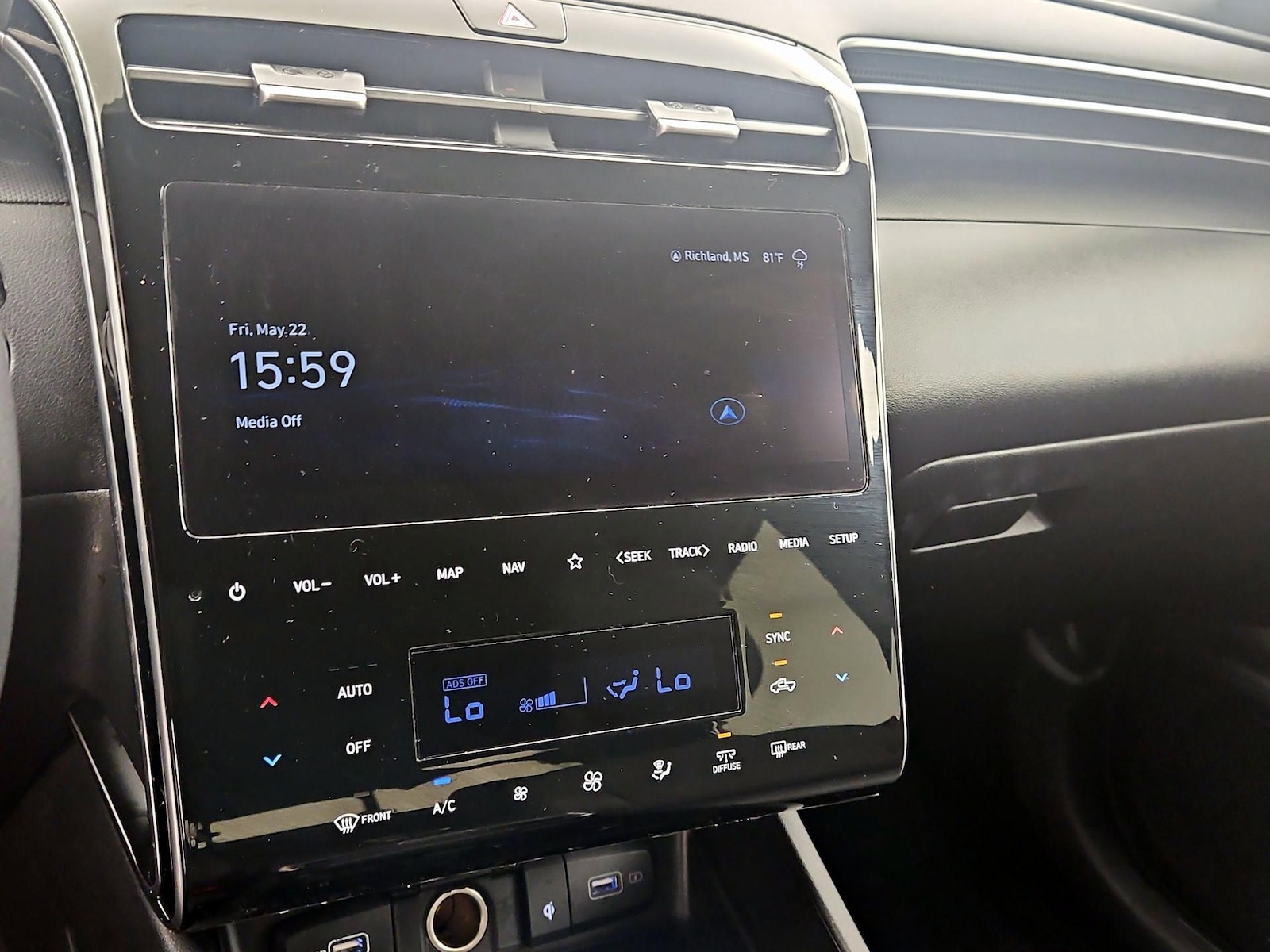 2024 Hyundai Santa Cruz SEL - Photo 17