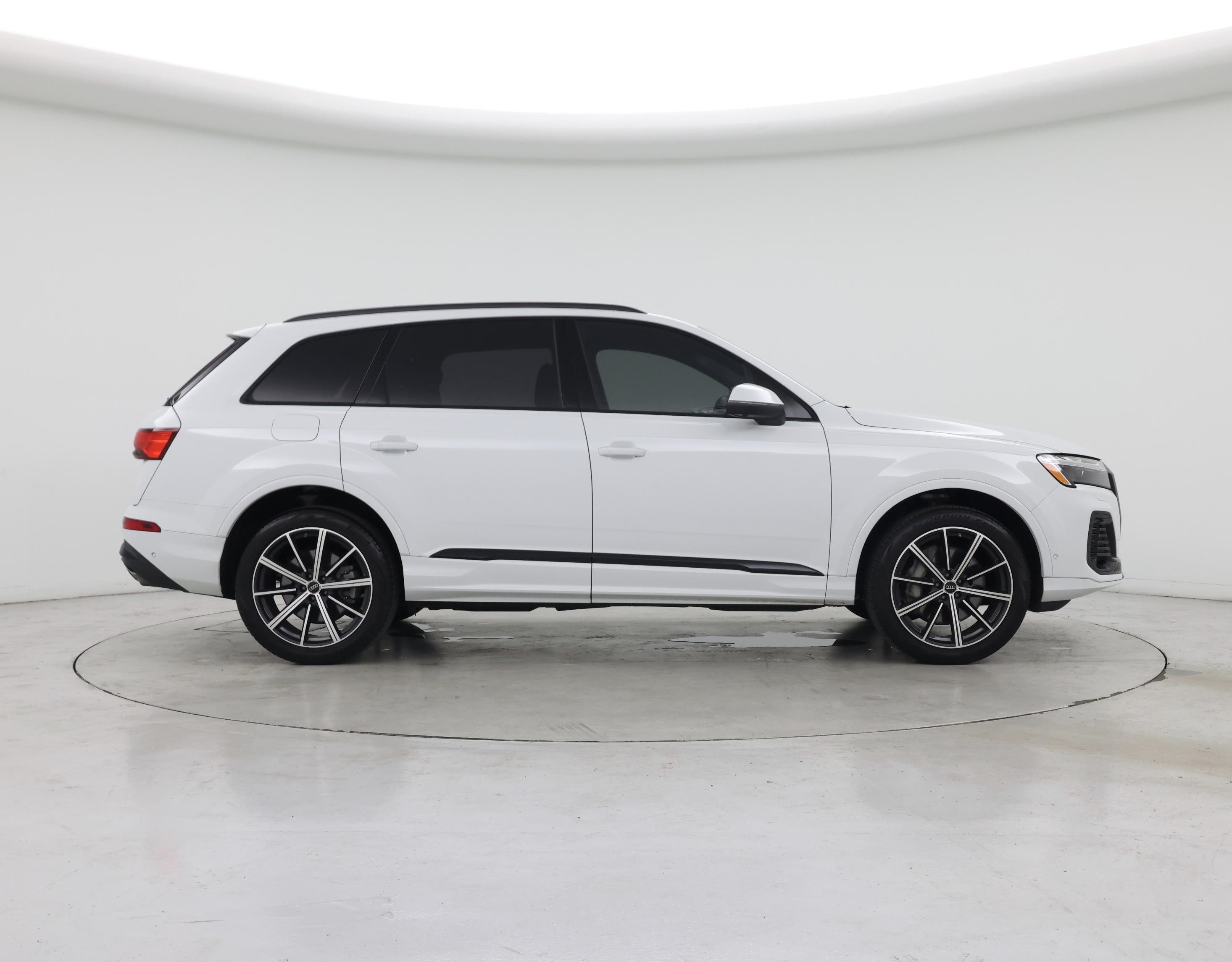 Thumbnail: 2025 Audi Q7 - 7