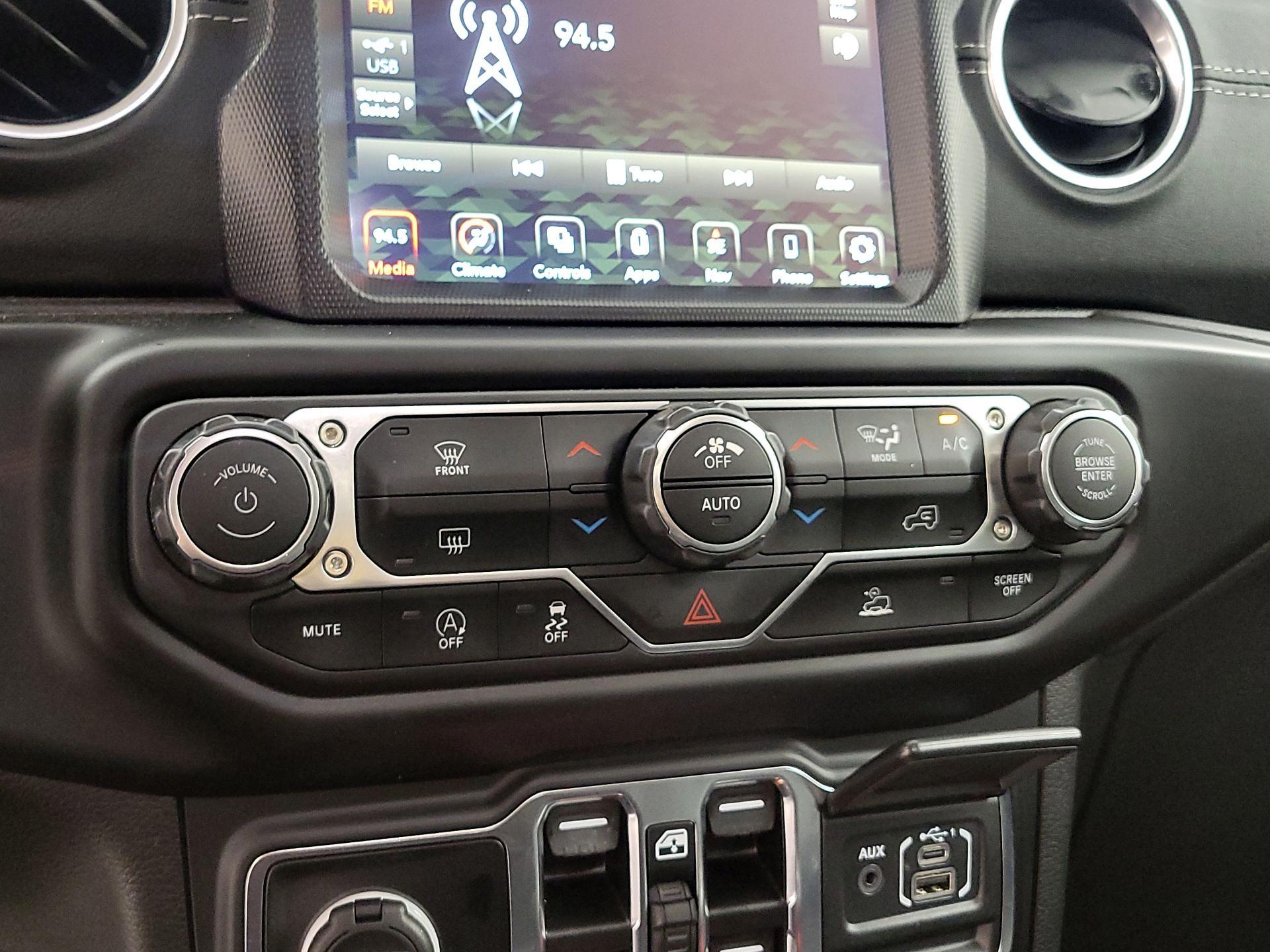 Thumbnail: 2023 Jeep Gladiator - 16