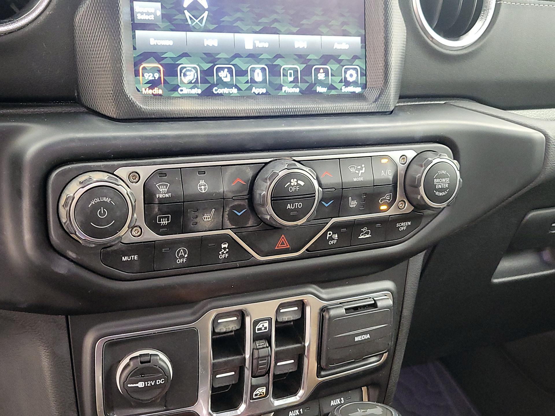 Thumbnail: 2023 Jeep Wrangler - 16
