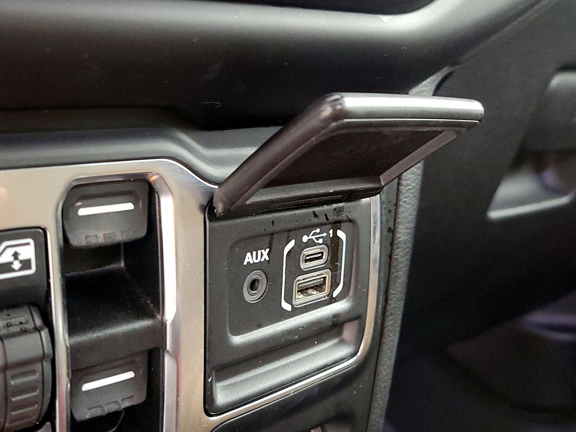 Thumbnail: 2023 Jeep Wrangler - 18