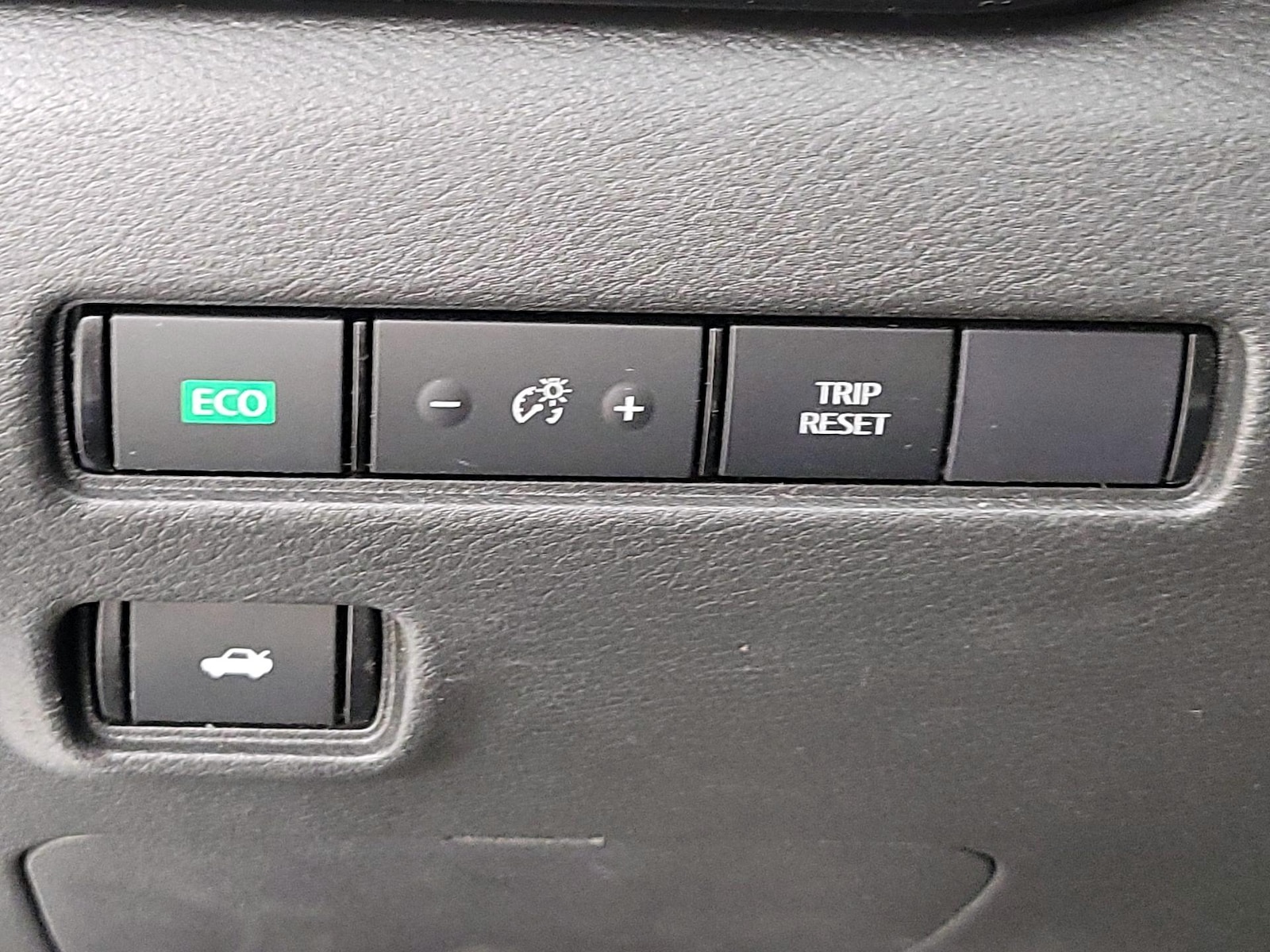 2024 Nissan Sentra SV - Photo 14