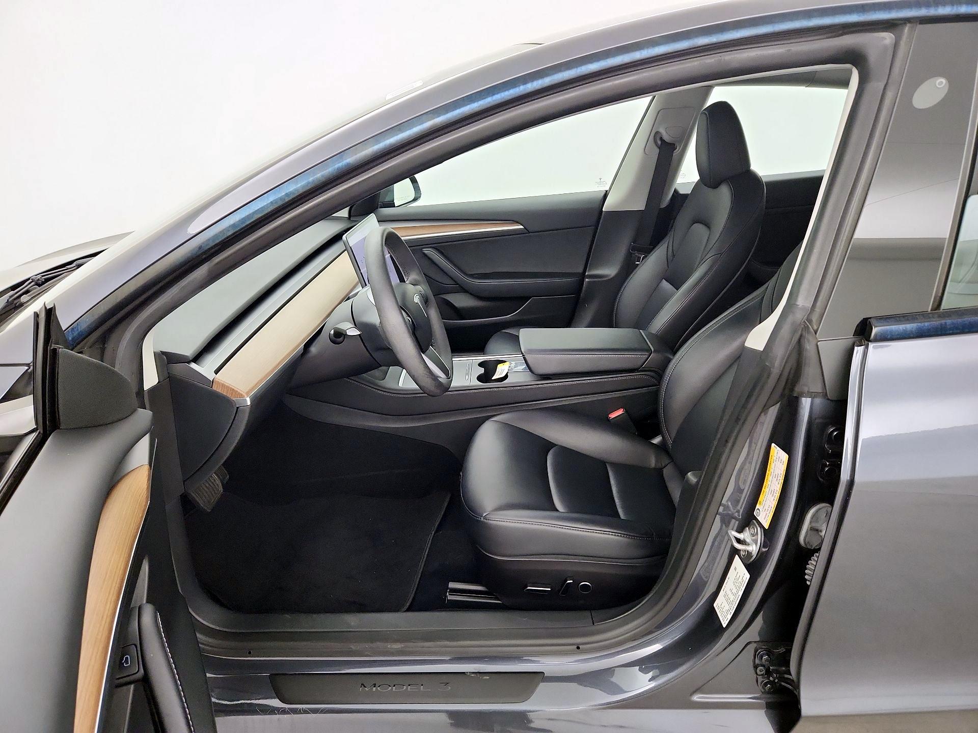 Thumbnail: 2023 Tesla Model 3 - 11