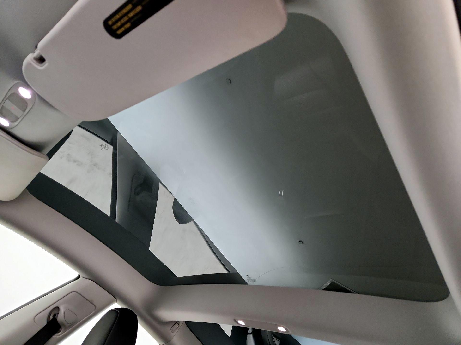 Thumbnail: 2023 Tesla Model 3 - 19