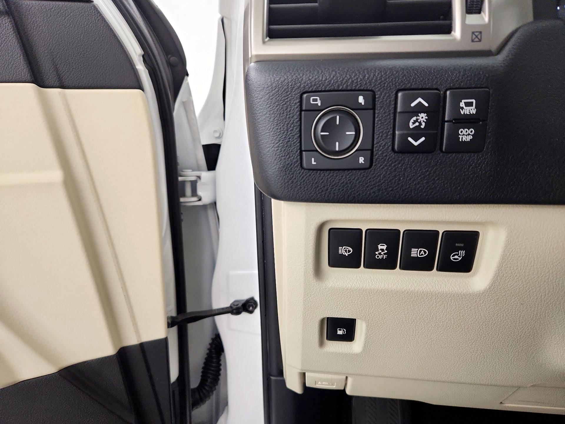 Thumbnail: 2021 Lexus GX - 13
