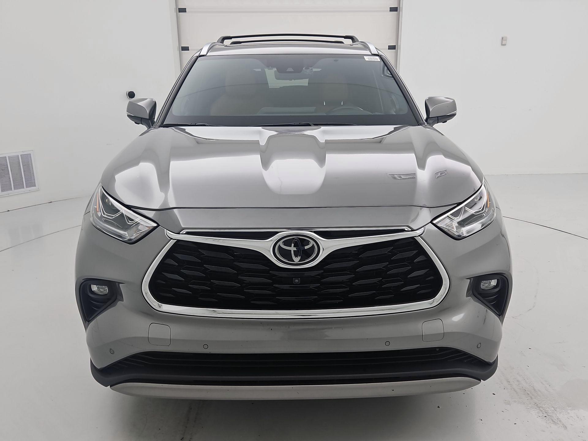 Thumbnail: 2025 Toyota Highlander - 2