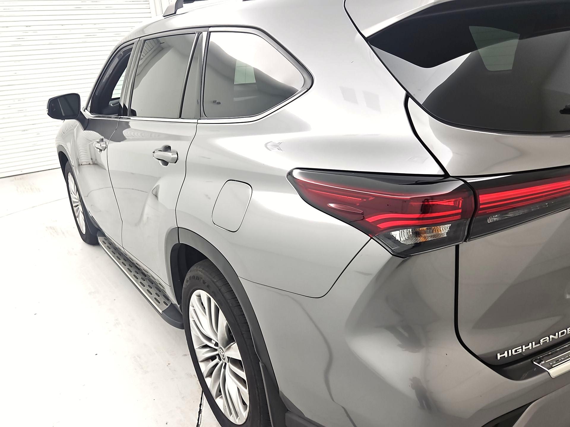 Thumbnail: 2025 Toyota Highlander - 6