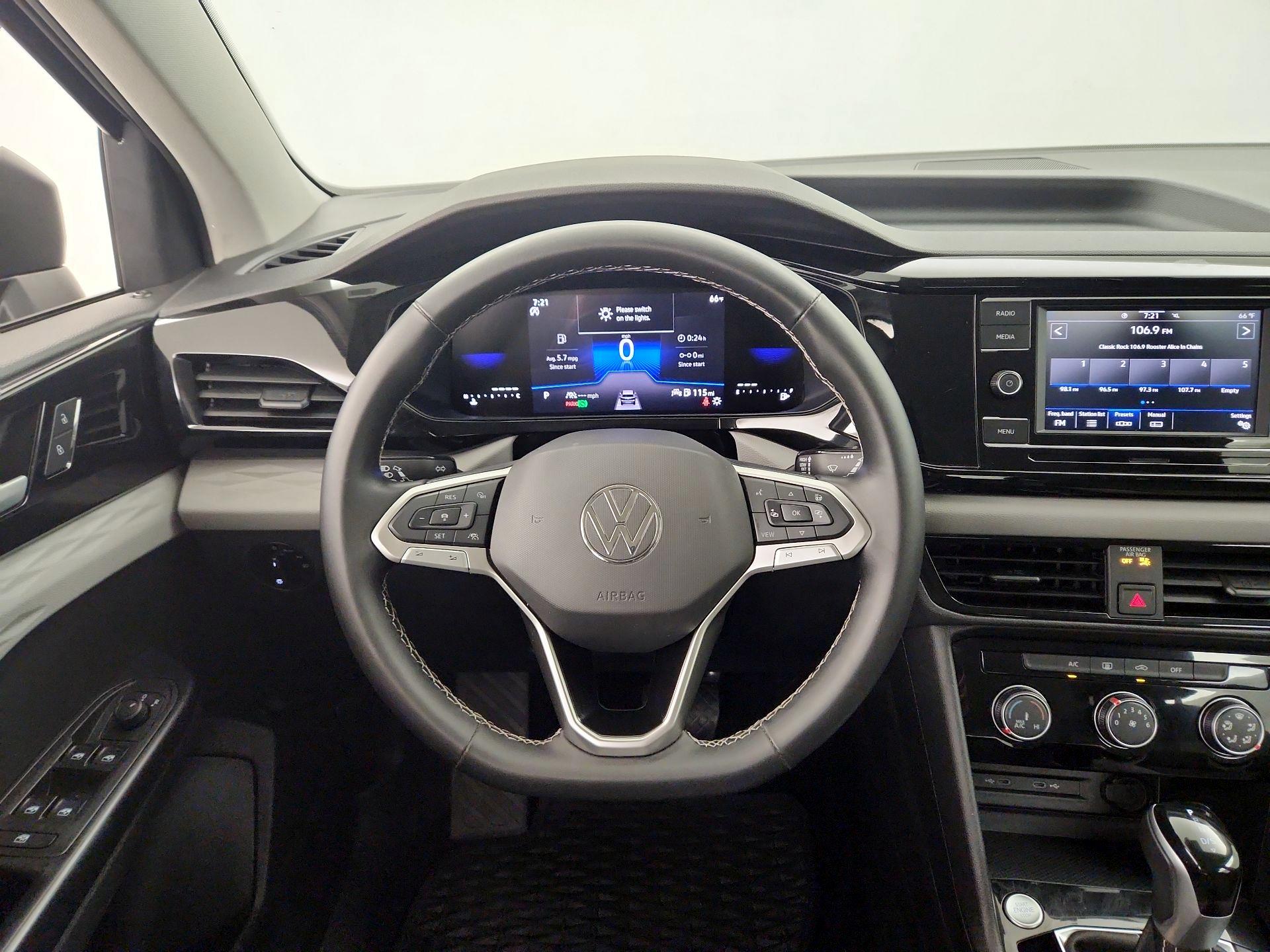 Thumbnail: 2024 Volkswagen Taos - 10