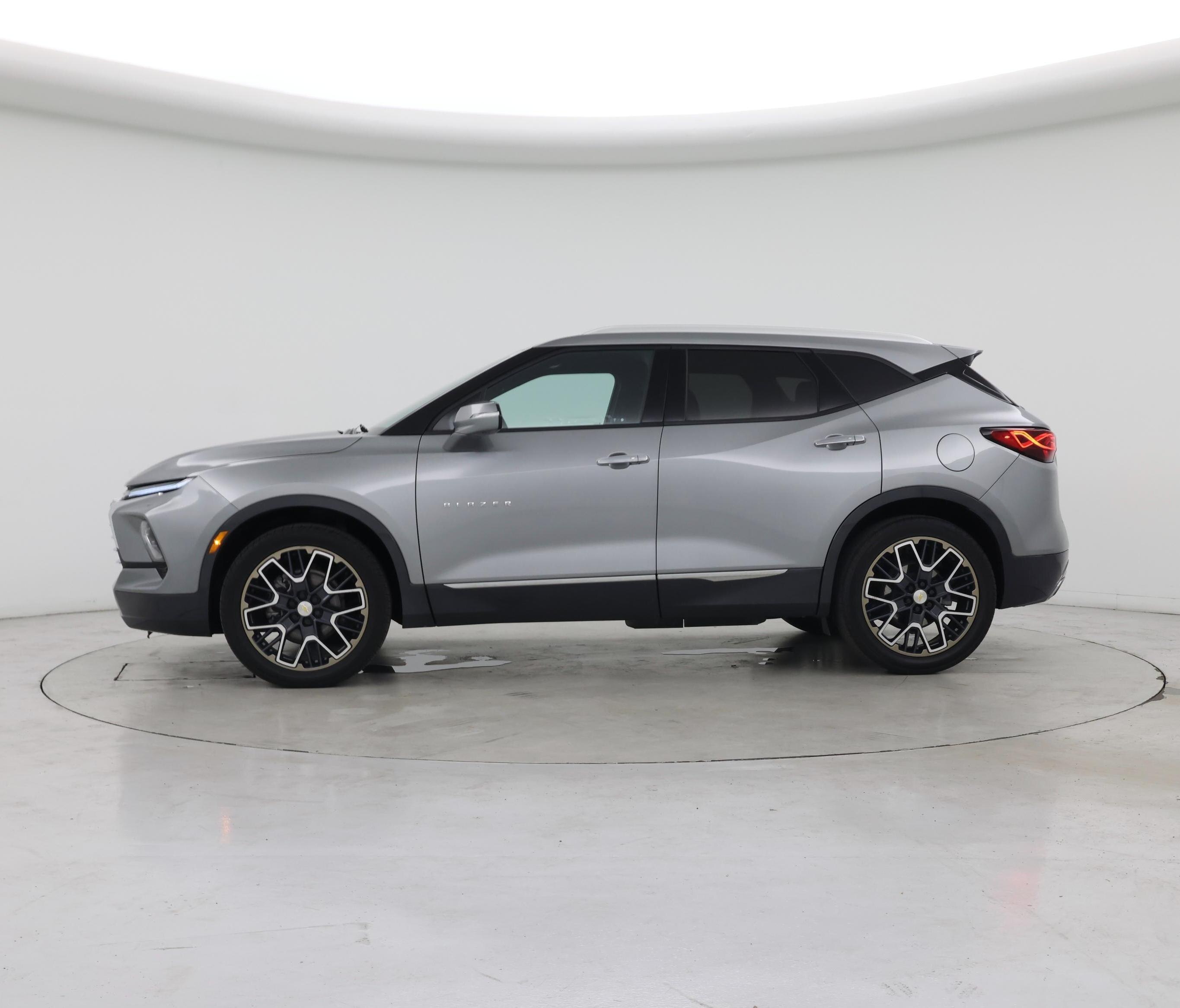 Thumbnail: 2023 Chevrolet Blazer - 3