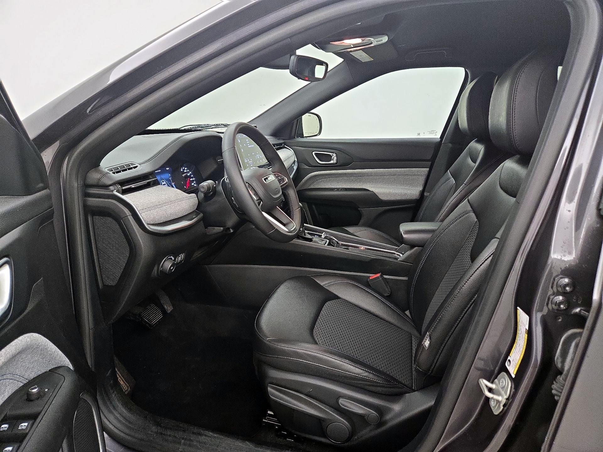 Thumbnail: 2024 Jeep Compass - 11