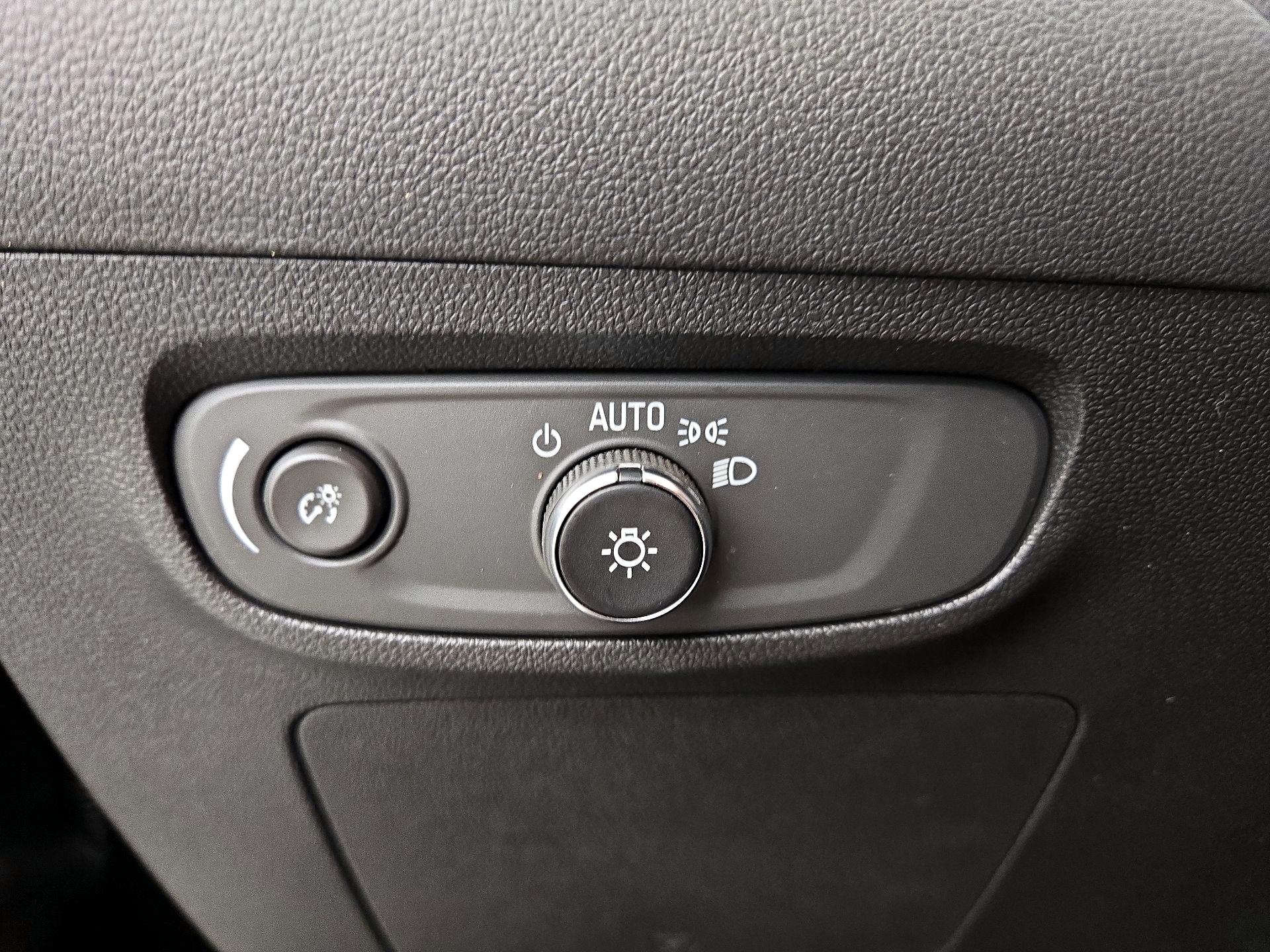 Thumbnail: 2025 Buick Encore GX - 13