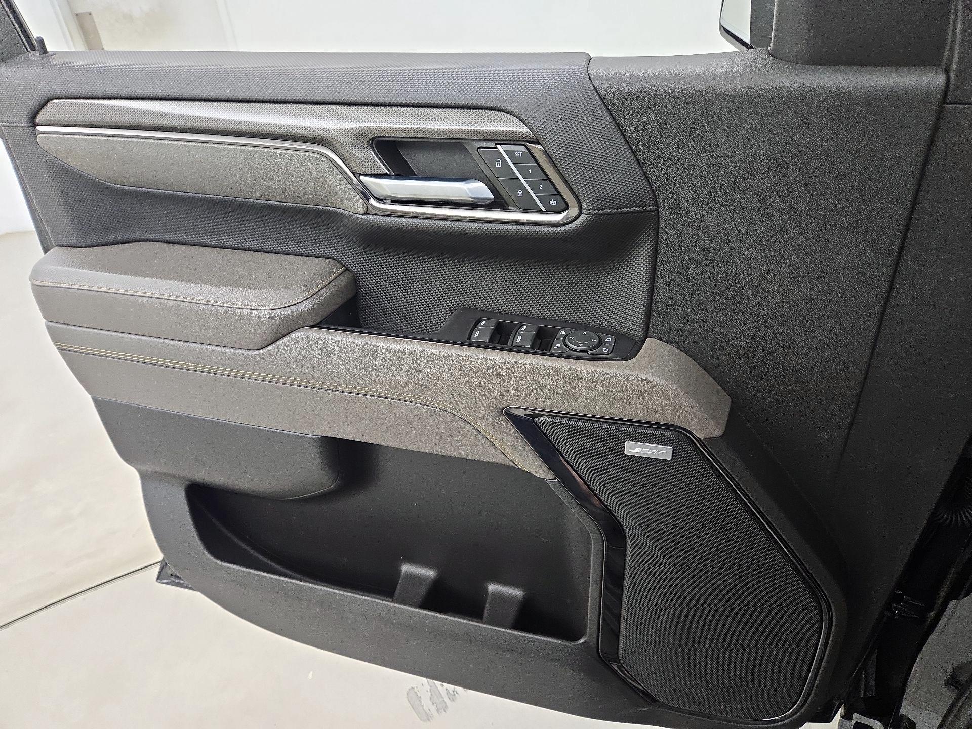 Thumbnail: 2022 Chevrolet Silverado 1500 - 12