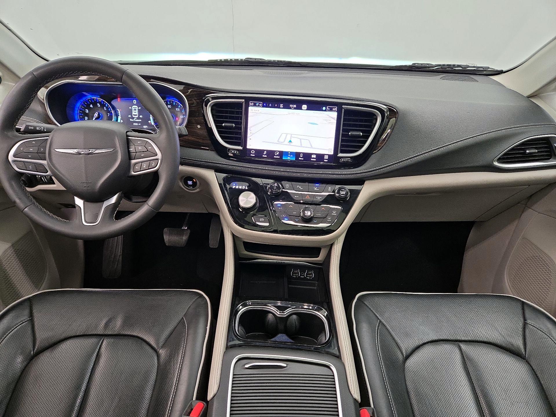 Thumbnail: 2023 Chrysler Pacifica - 9
