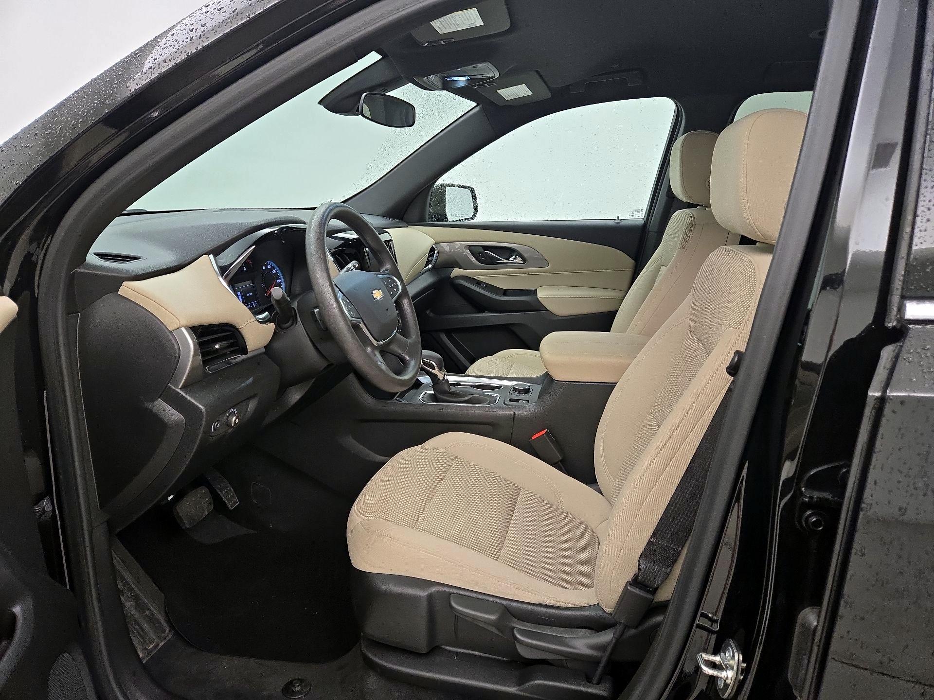 Thumbnail: 2023 Chevrolet Traverse - 11
