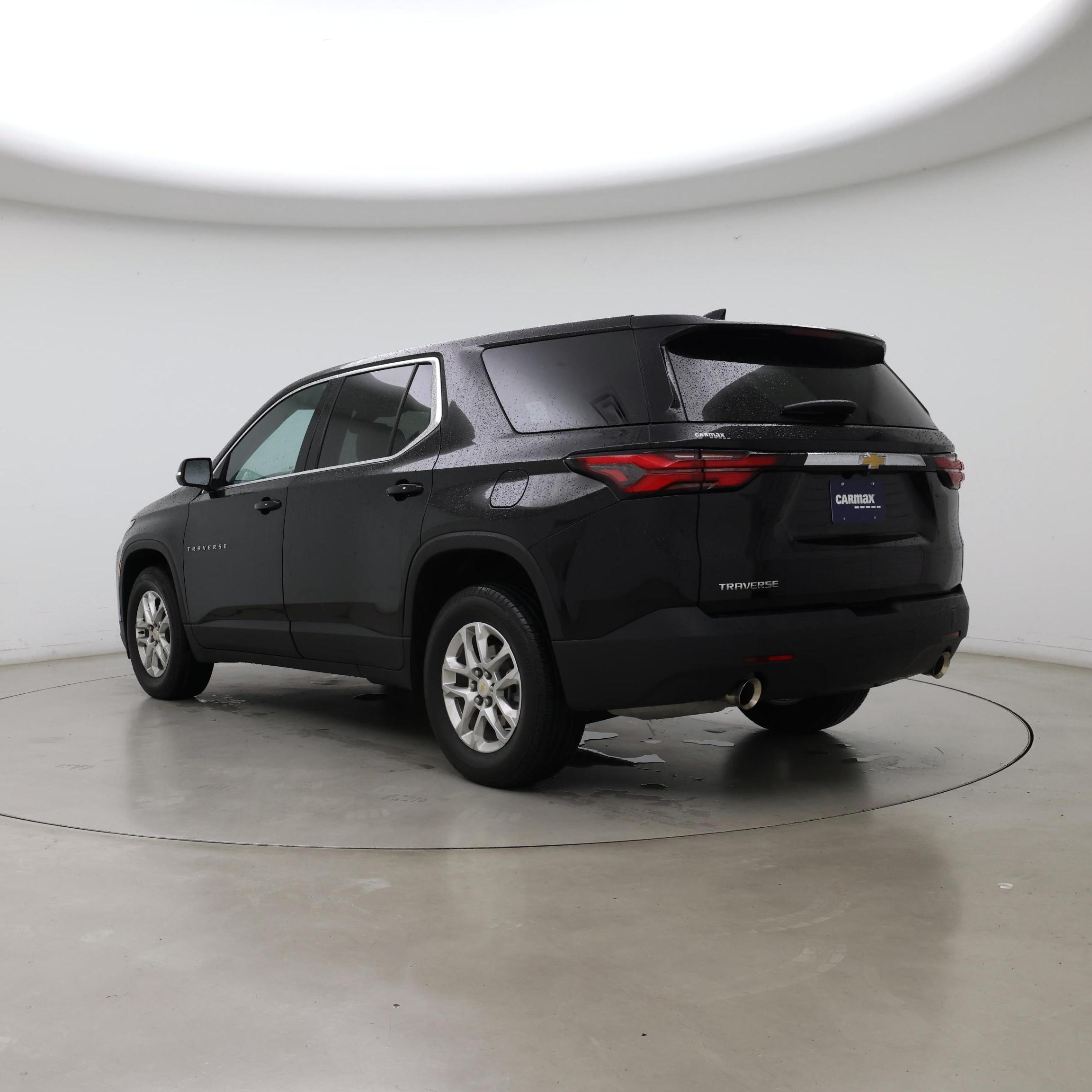 Thumbnail: 2023 Chevrolet Traverse - 2