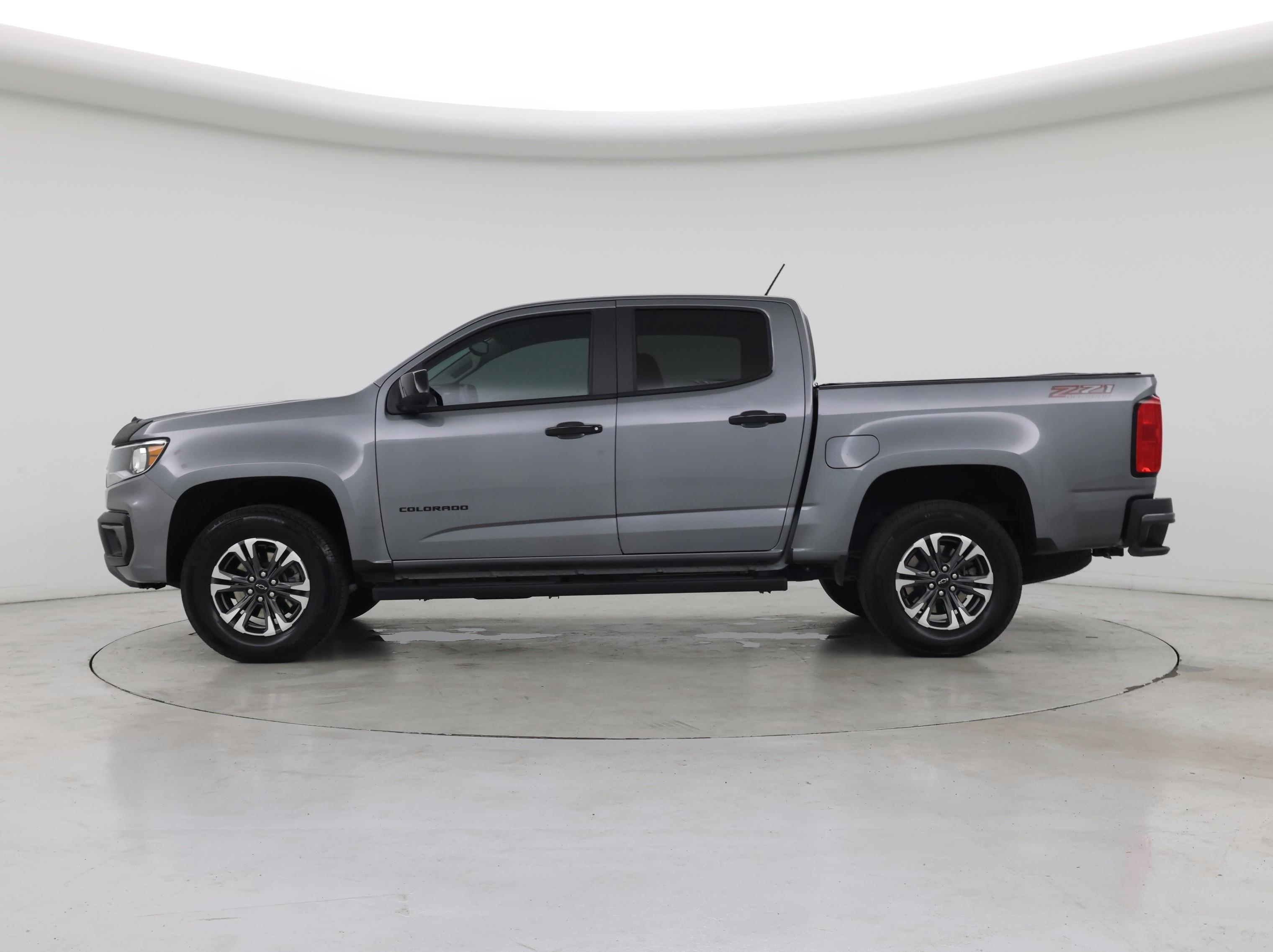 Thumbnail: 2022 Chevrolet Colorado - 3