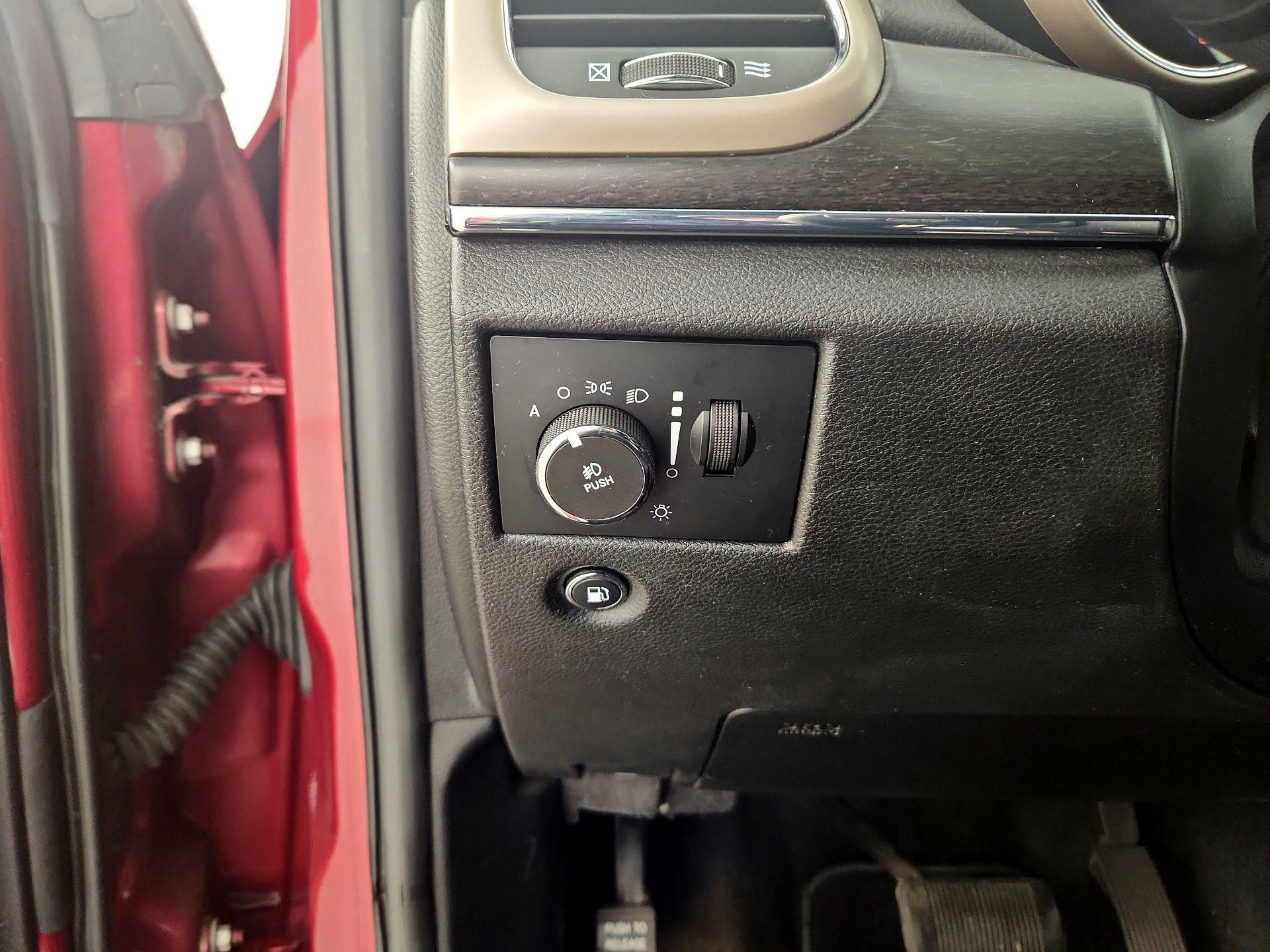 Thumbnail: 2015 Jeep Grand Cherokee - 13